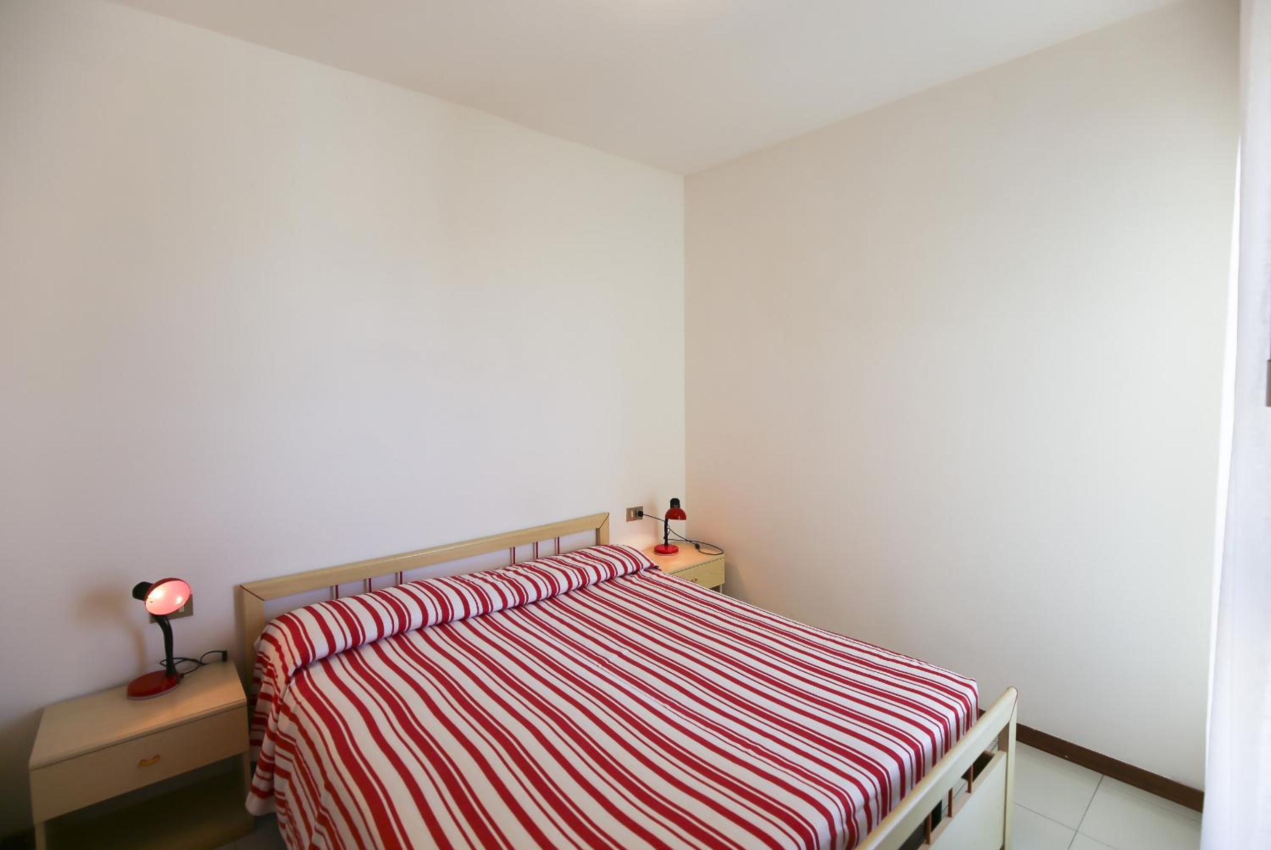 One-Bedroom Apartment with Terrace photo 3