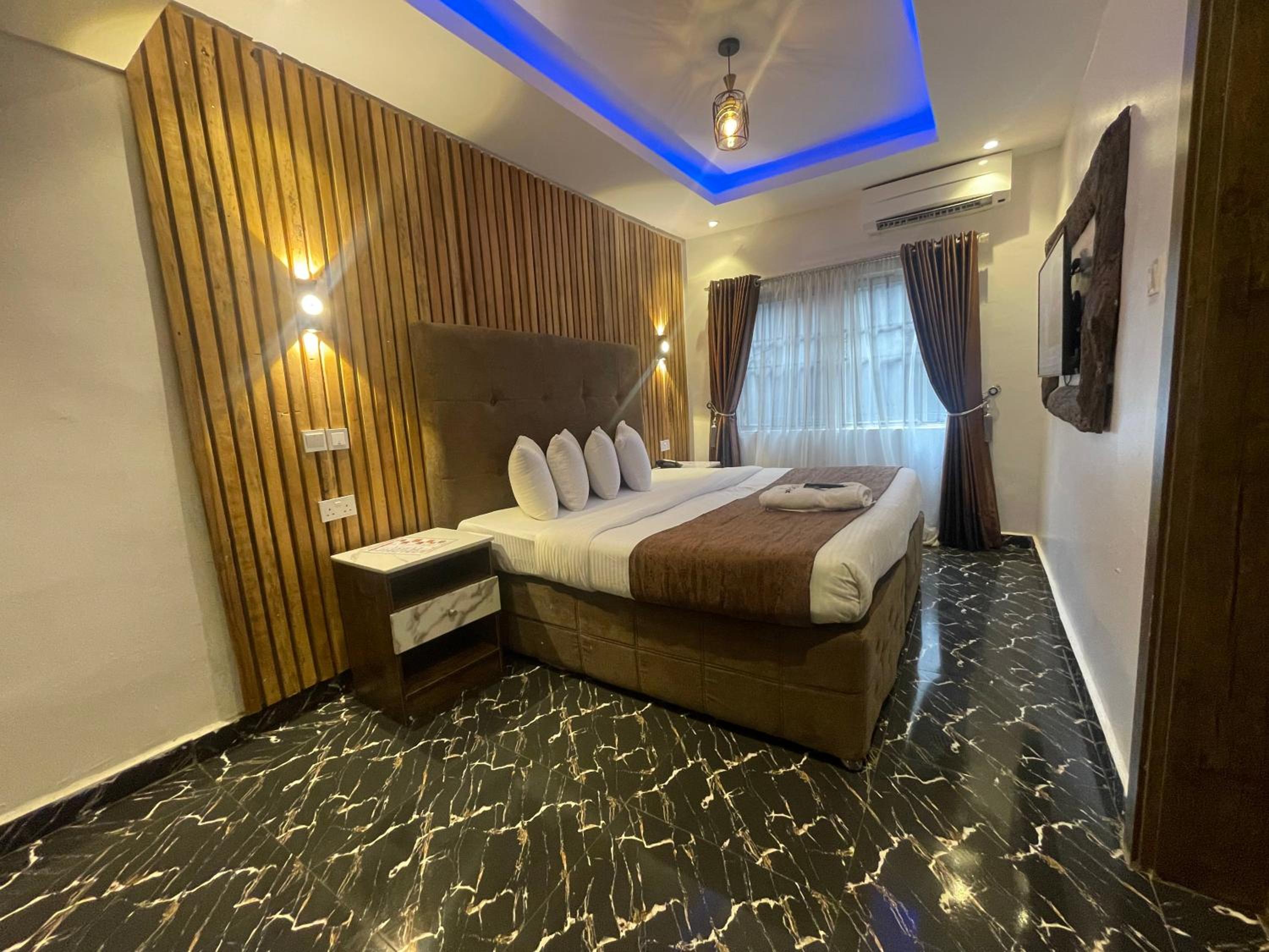 Large Double Room