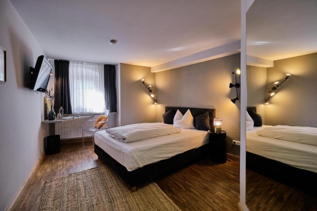 Small Double Room - Photo 7