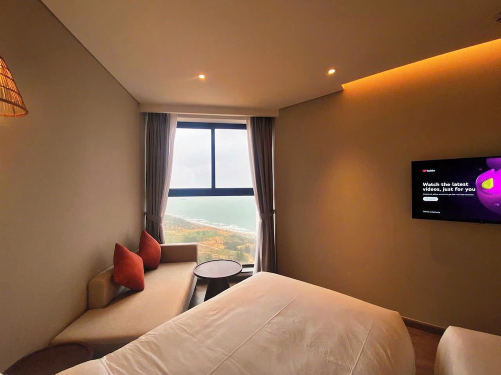 Deluxe Triple Room, Beach View photo 3