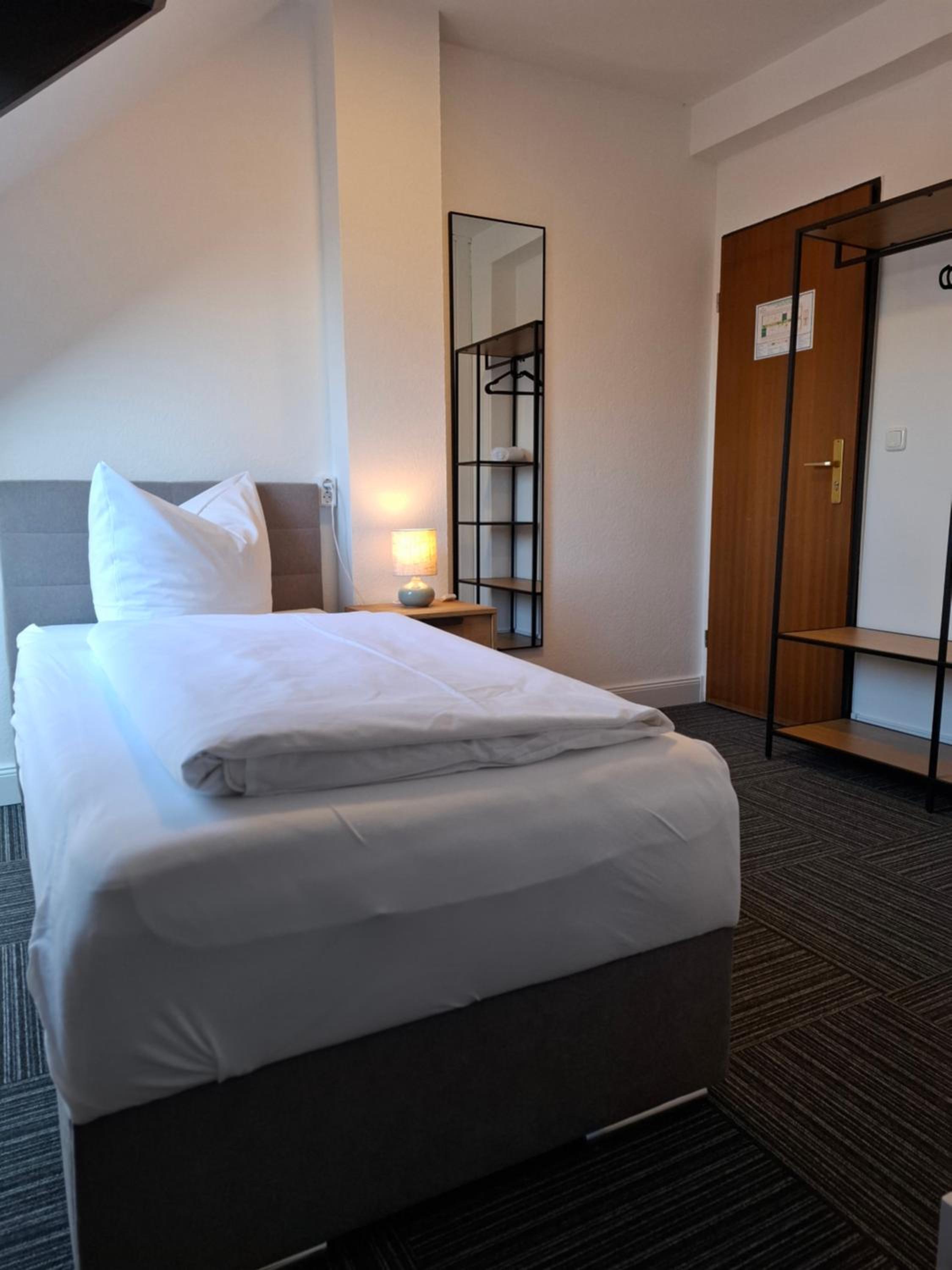 Large Single Room