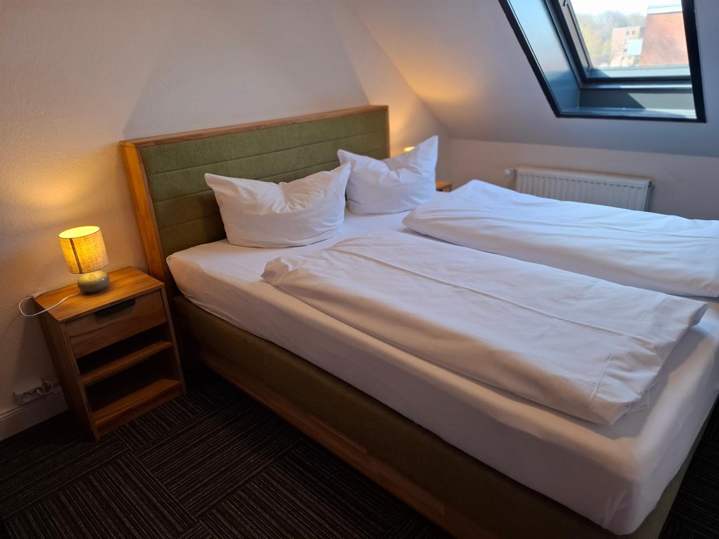 Small Double Room - Photo 2