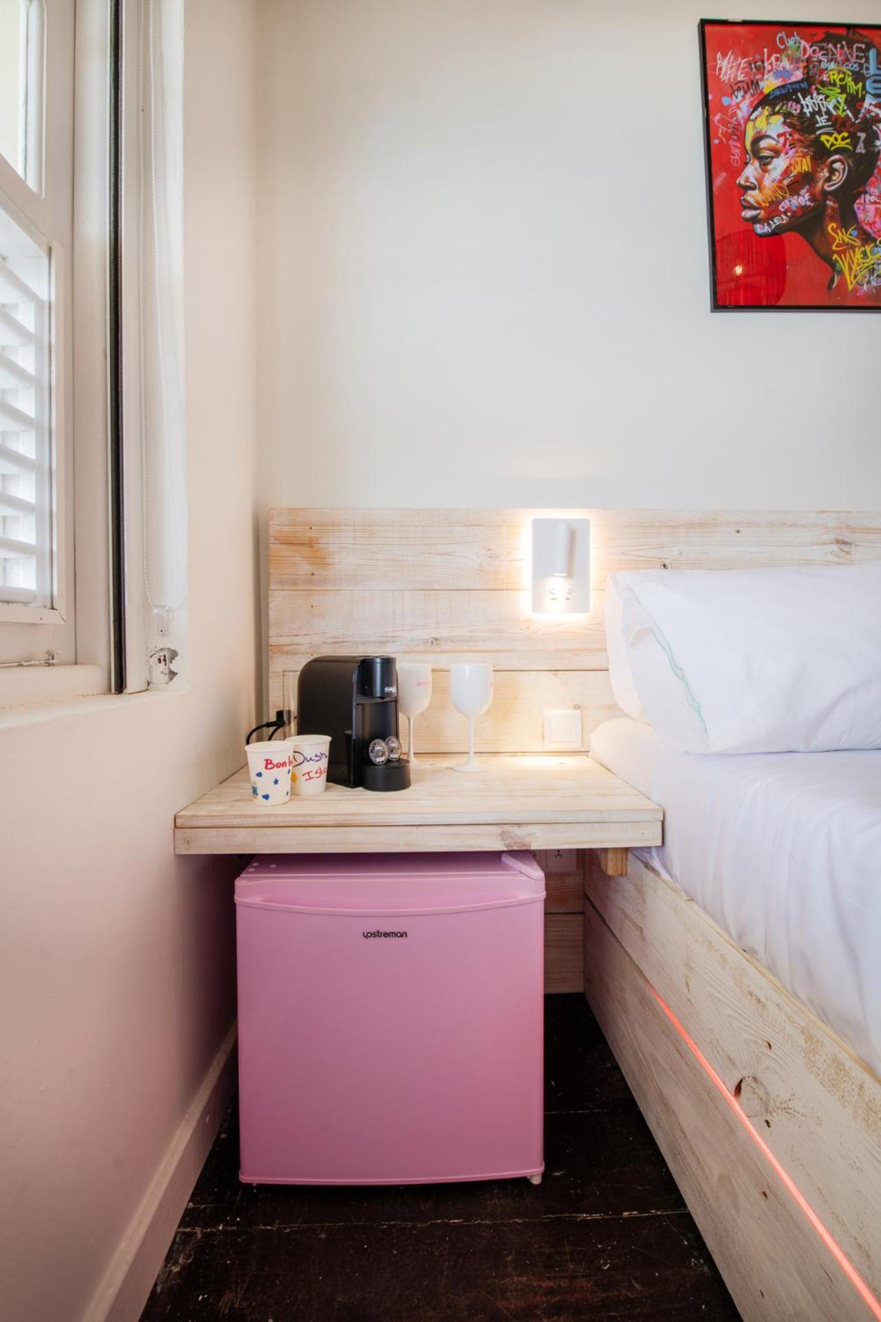 Queen Room with Sea View - Photo 7
