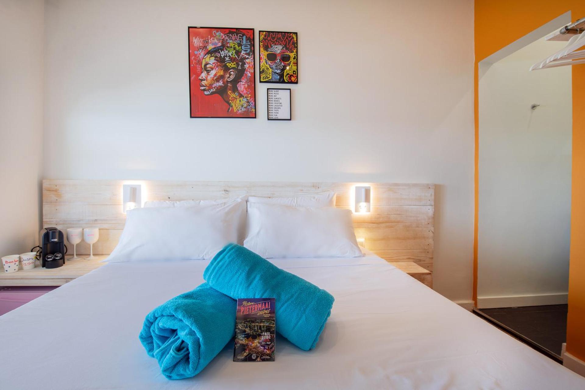 Queen Room with Sea View - Photo 8