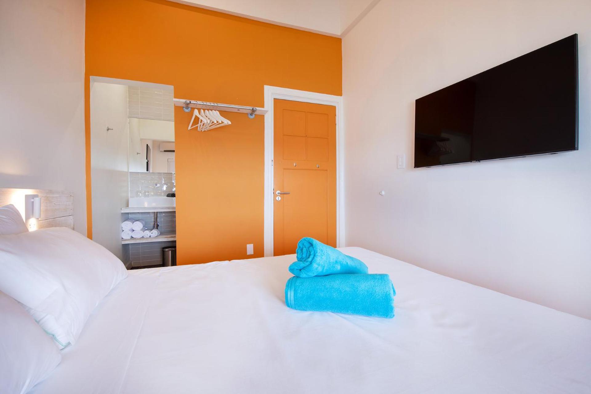 Queen Room with Sea View - Photo 10