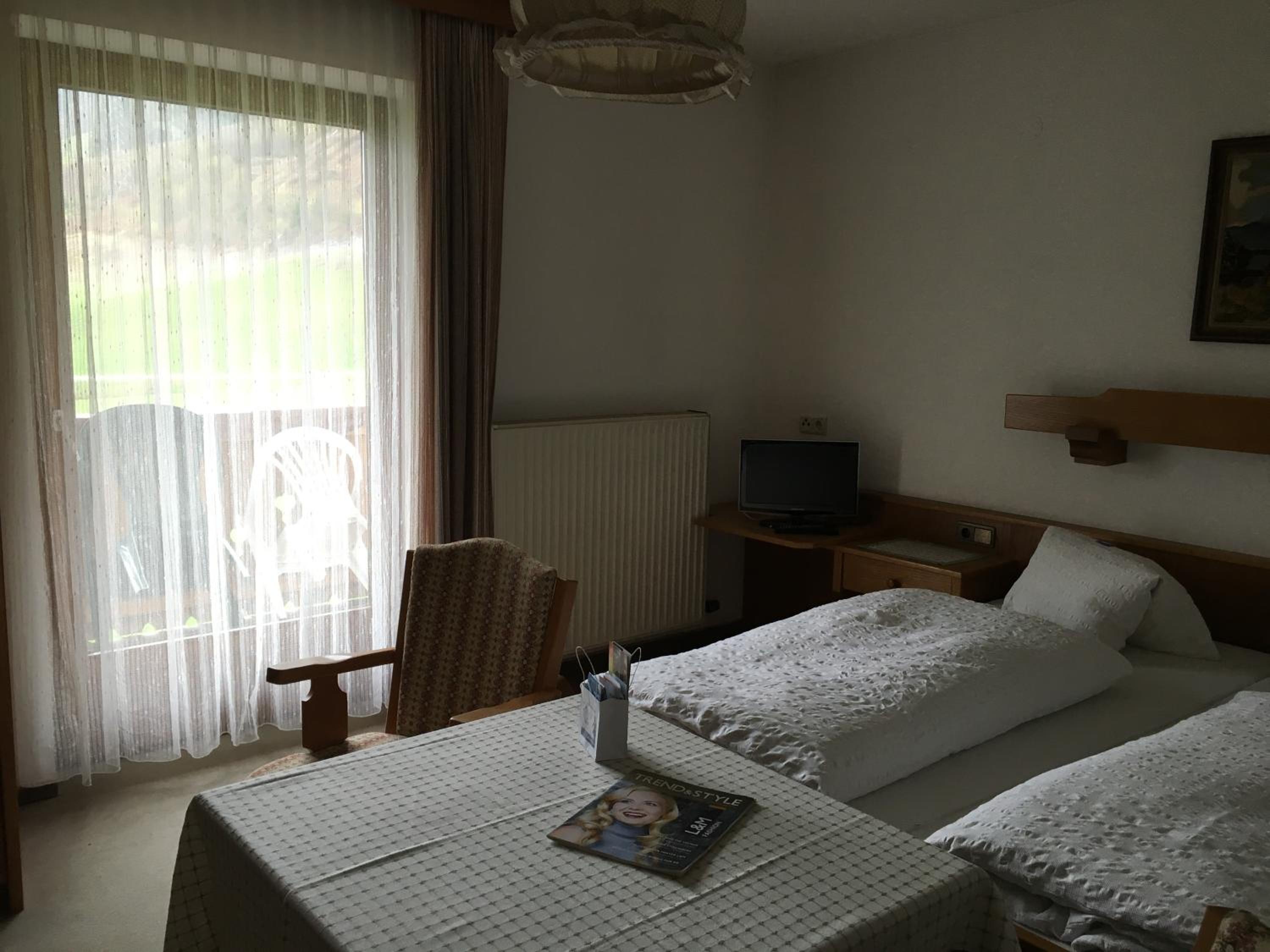 Studio Apartment - Photo 6