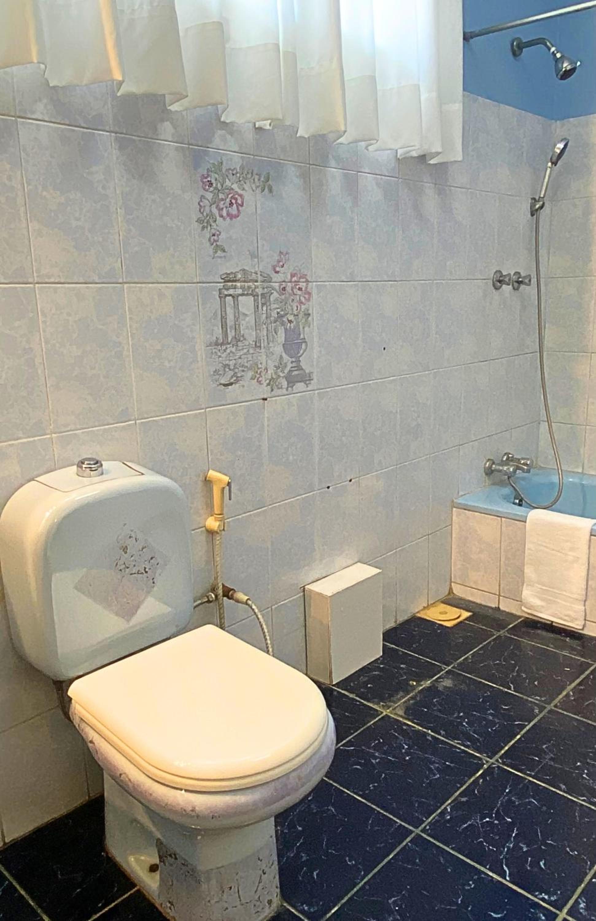 Queen Room - Disability Access