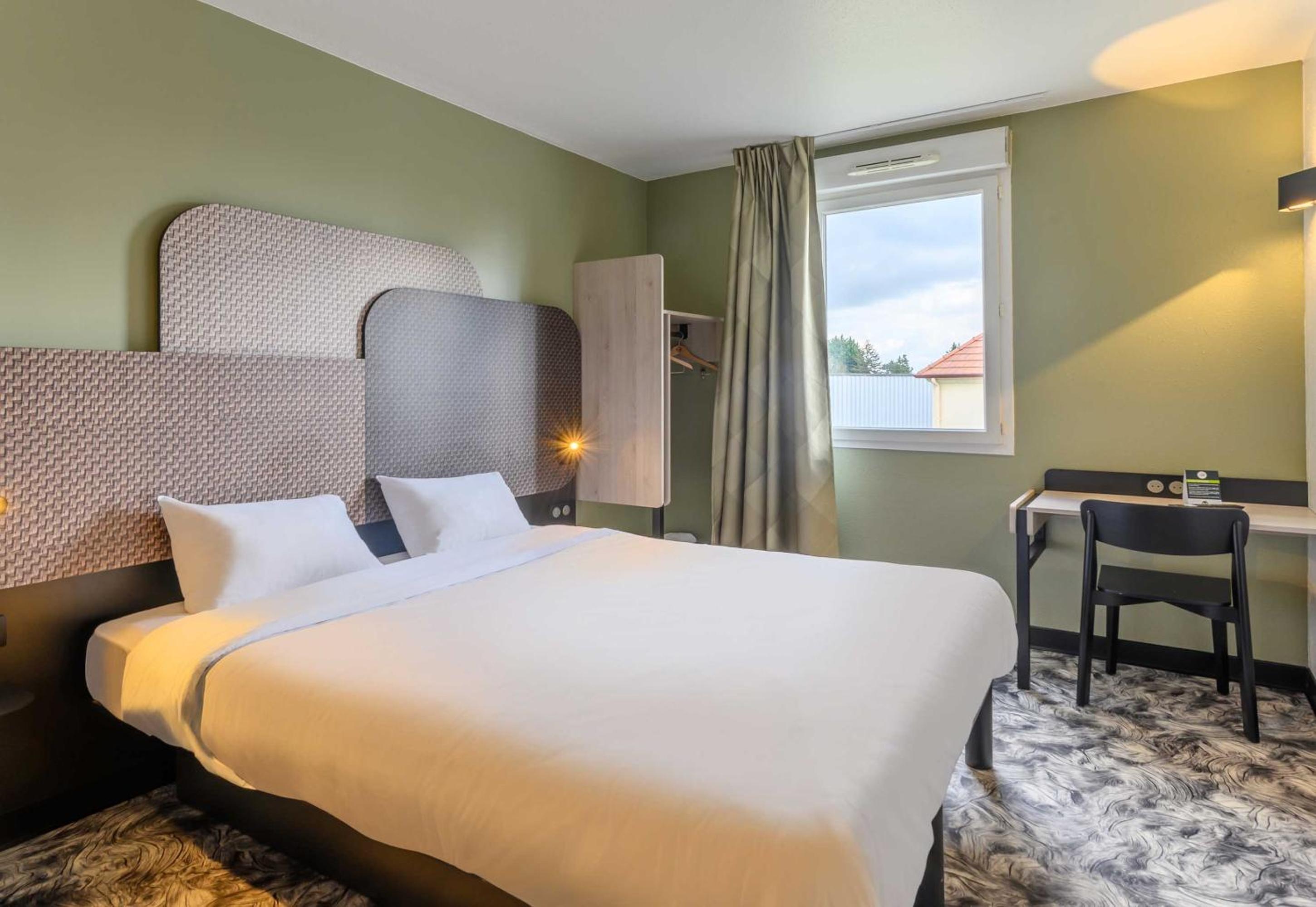 Double Room - Disability Access photo 3