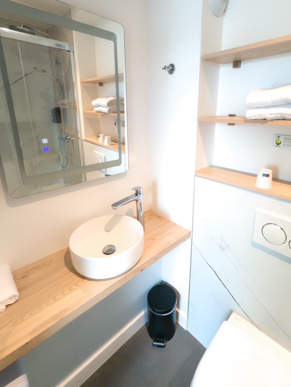 Comfort Double Room Port View - Photo 4