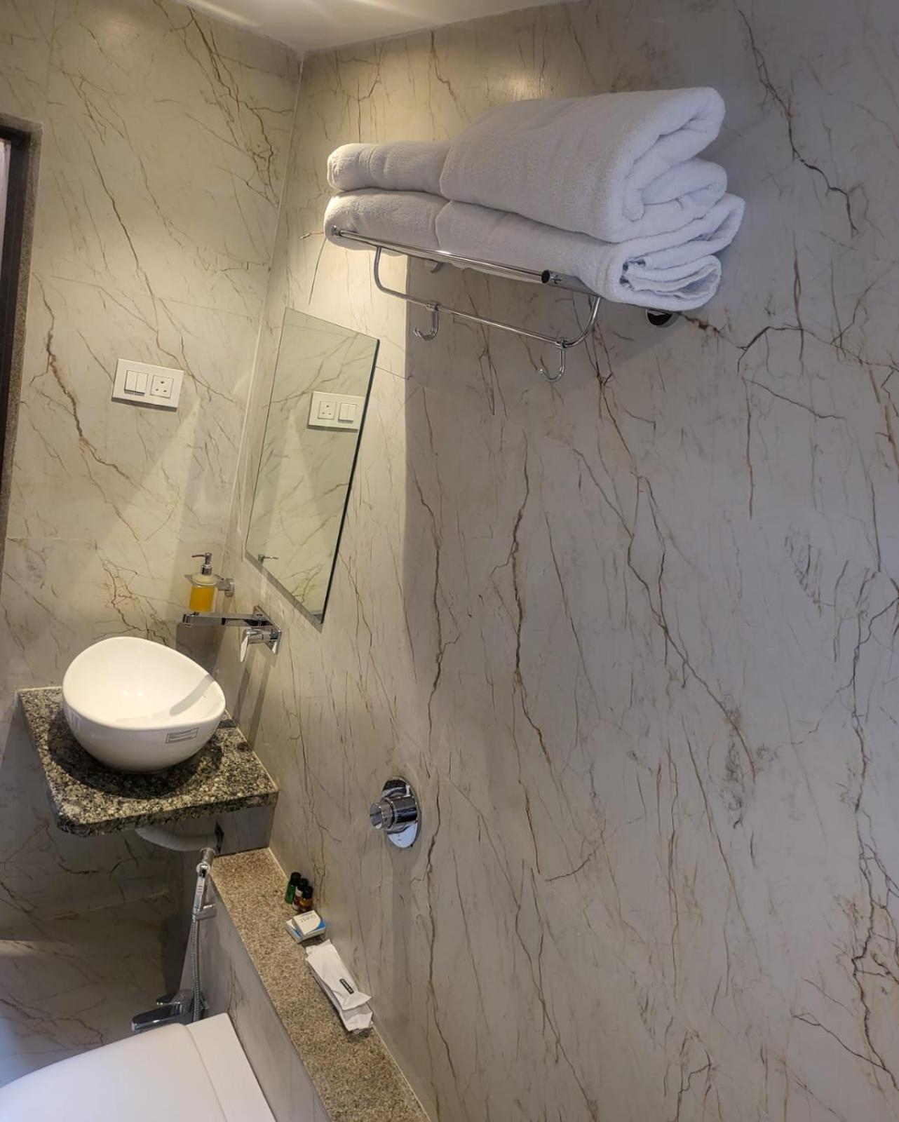 Double or Twin Room photo 1