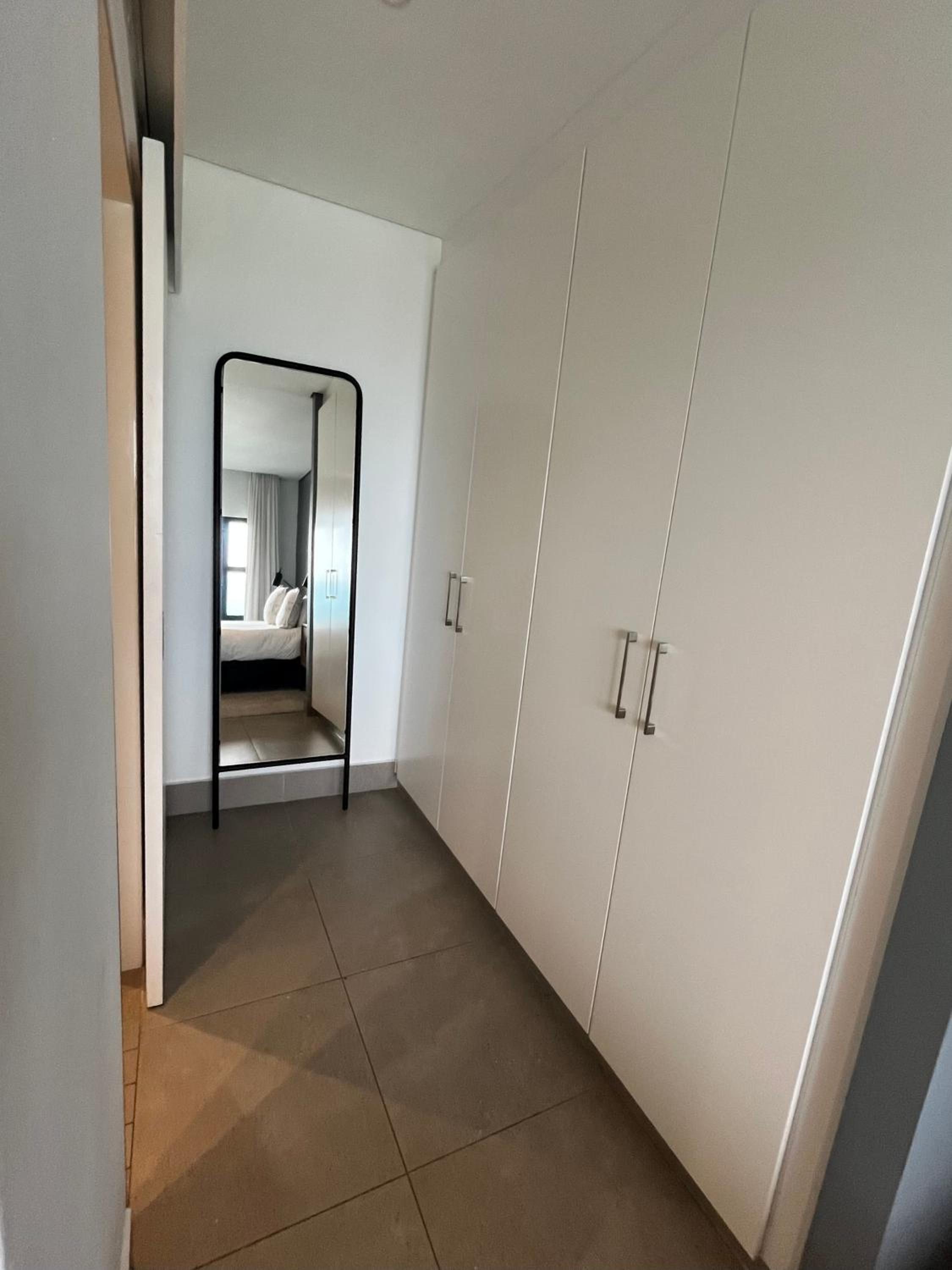 Two-Bedroom Apartment with Balcony and Sea View photo 3