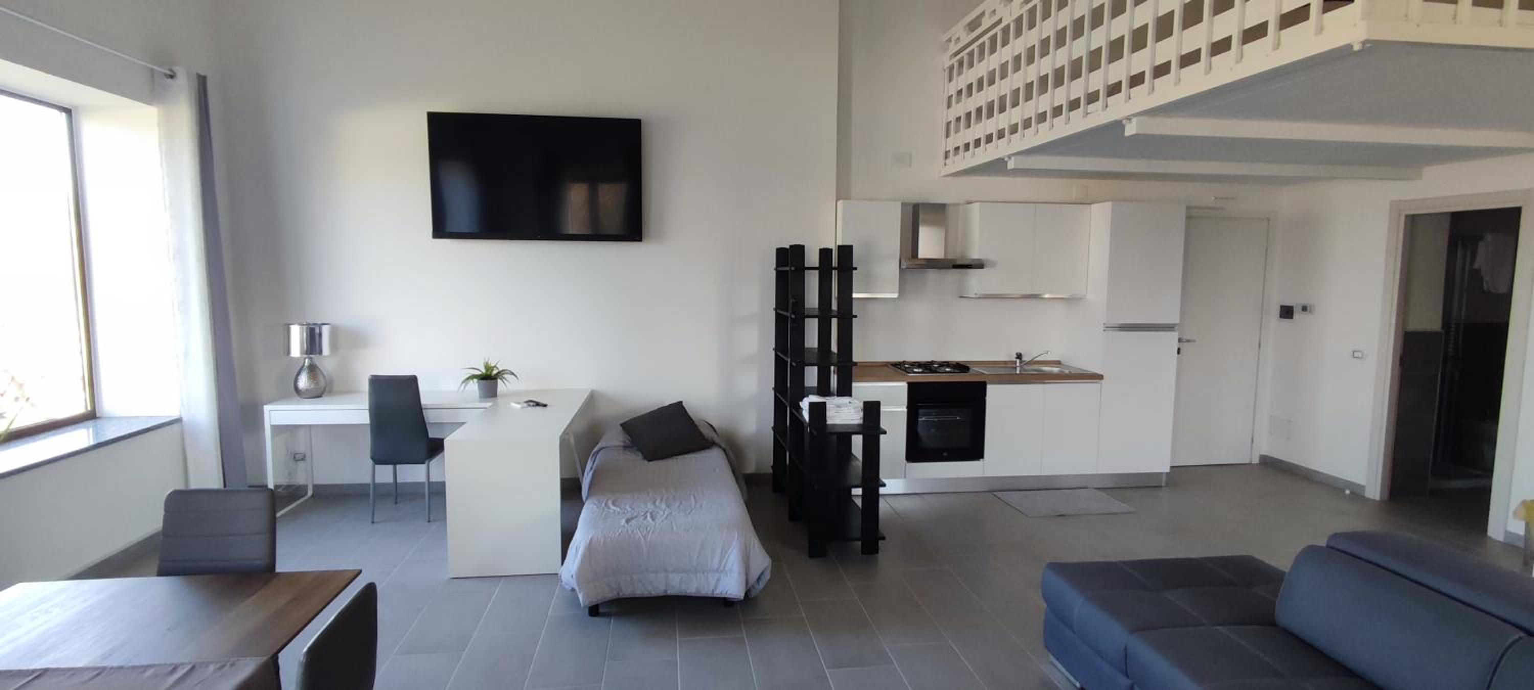 Deluxe Junior Suite - Photo 1