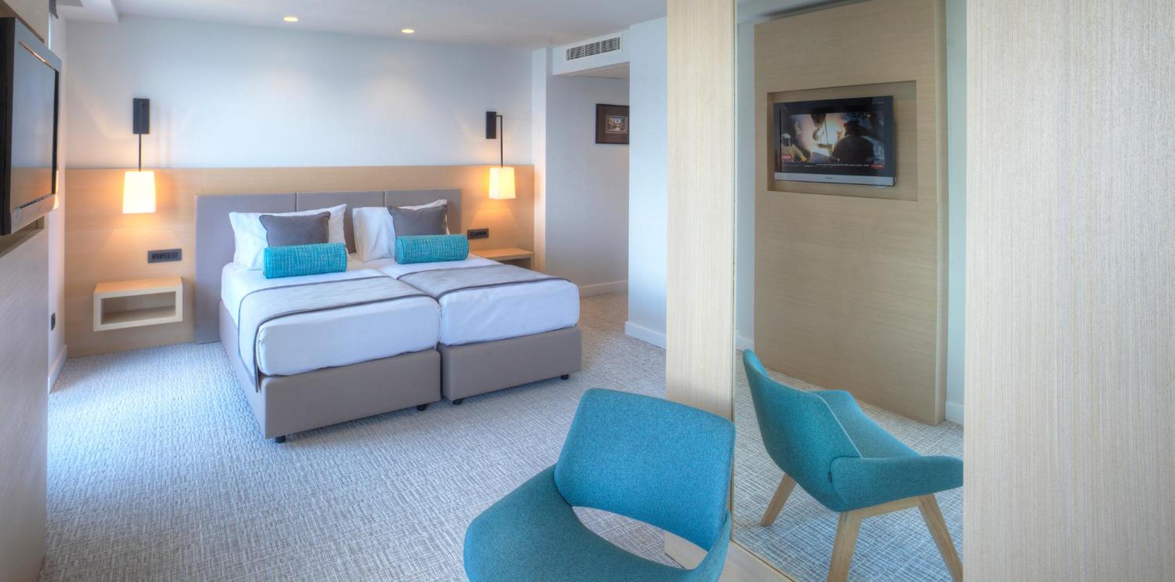 Premium Room with Sea View and Balcony
