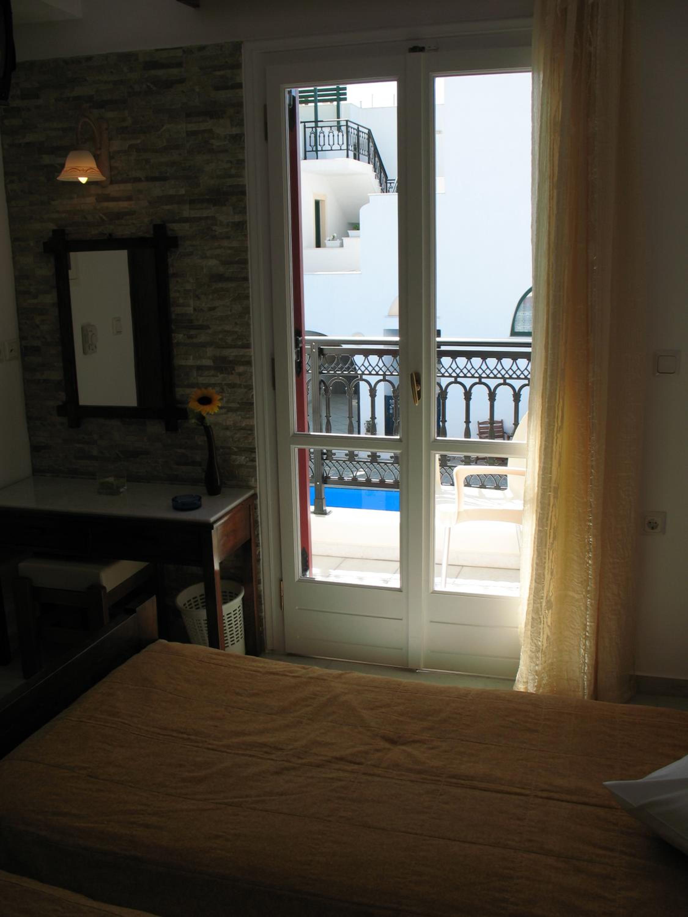 Double or Twin Room - Photo 12