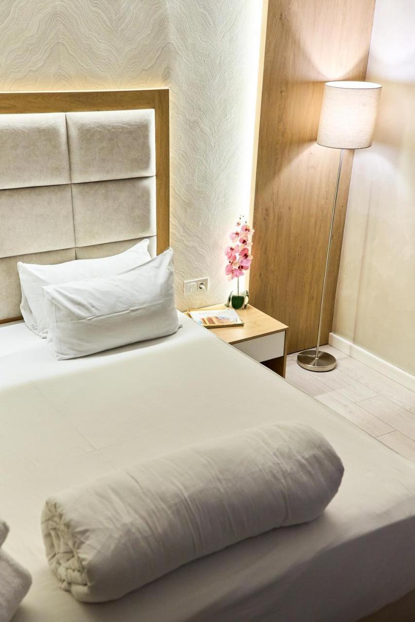Deluxe Double or Twin Room photo 2