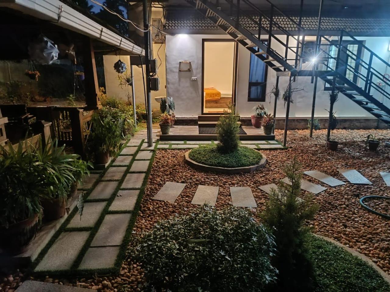 Family Room with Garden View photo 1