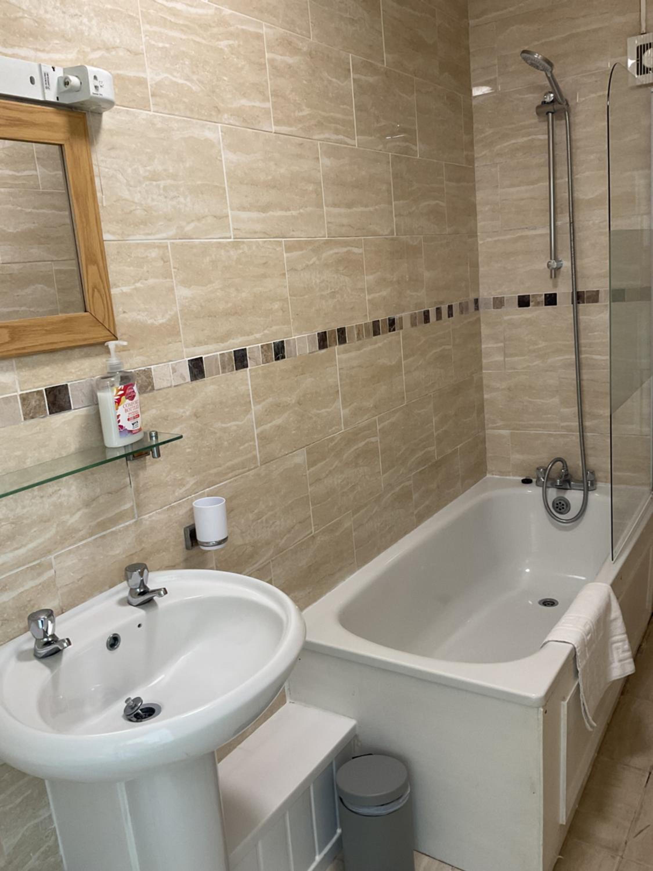Budget Double Room photo 2