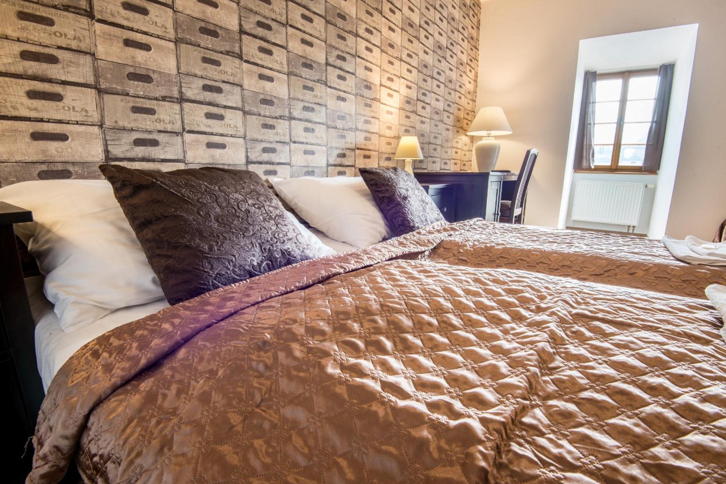 Double or Twin Room with Private Bathroom and Extra Bed photo 3