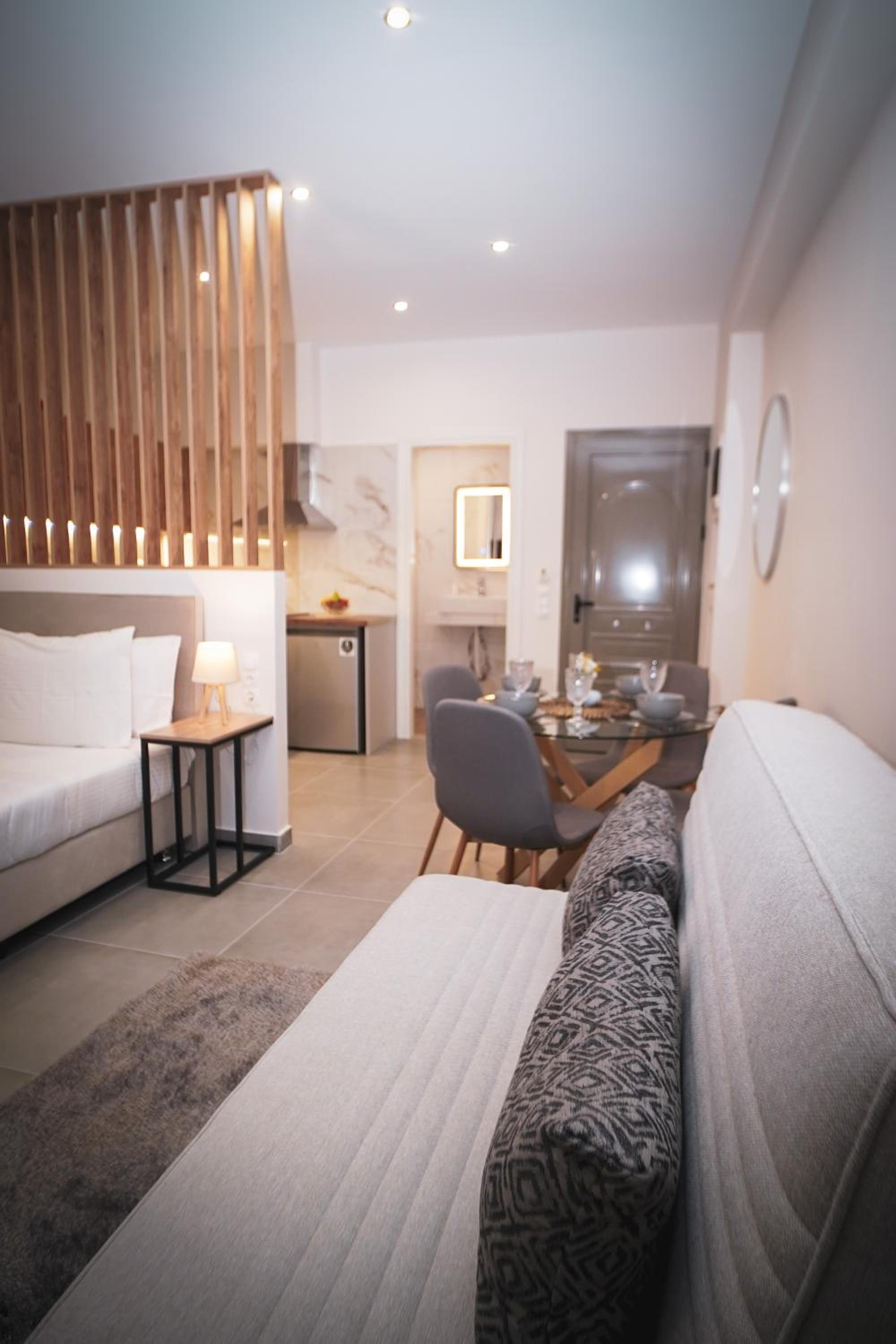 One-Bedroom Deluxe Apartment
