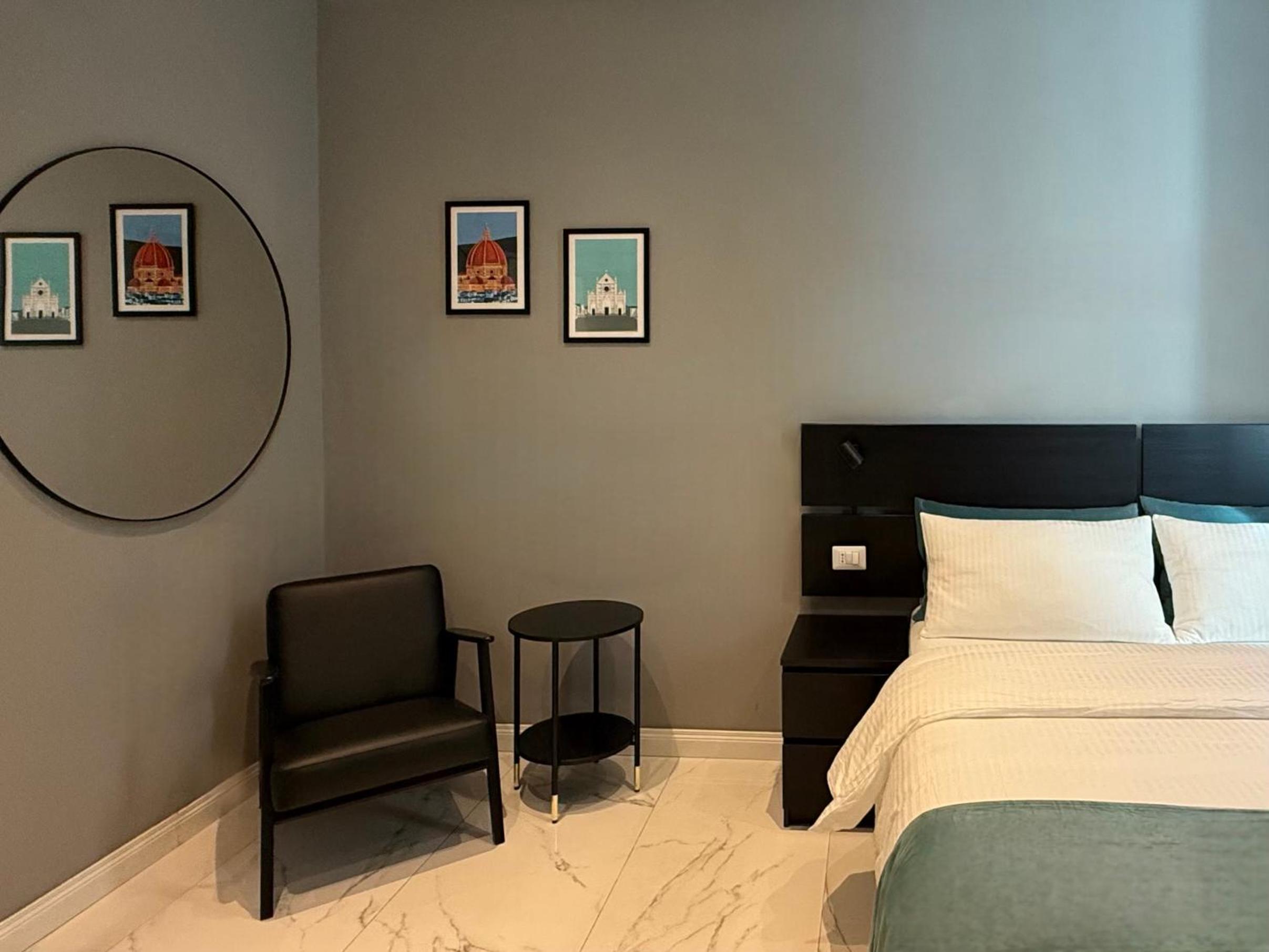 Large Double Room photo 1