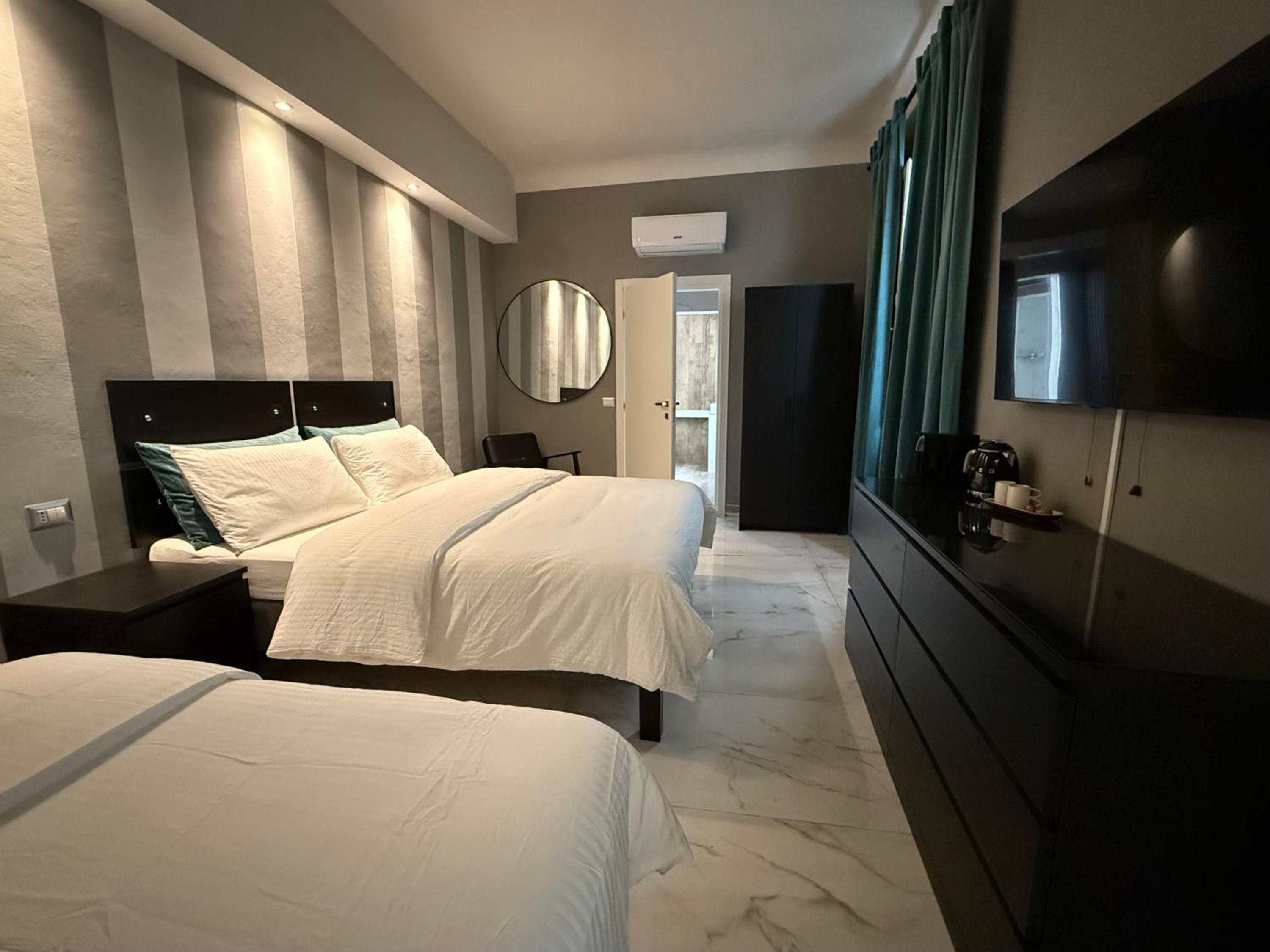 Triple Room with Private Bathroom photo 3