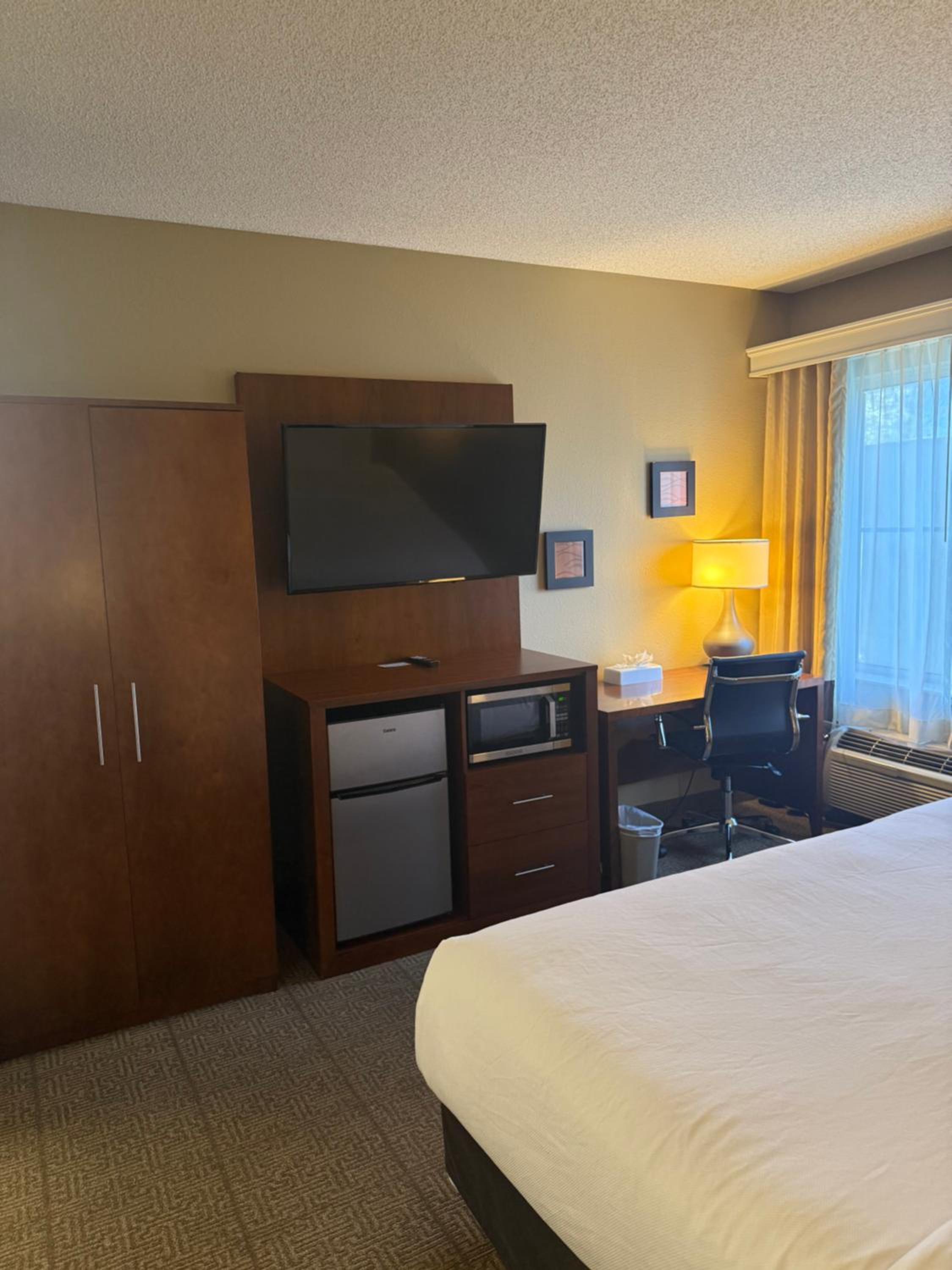 King Room - Disability Access/Non Smoking  - Photo 2