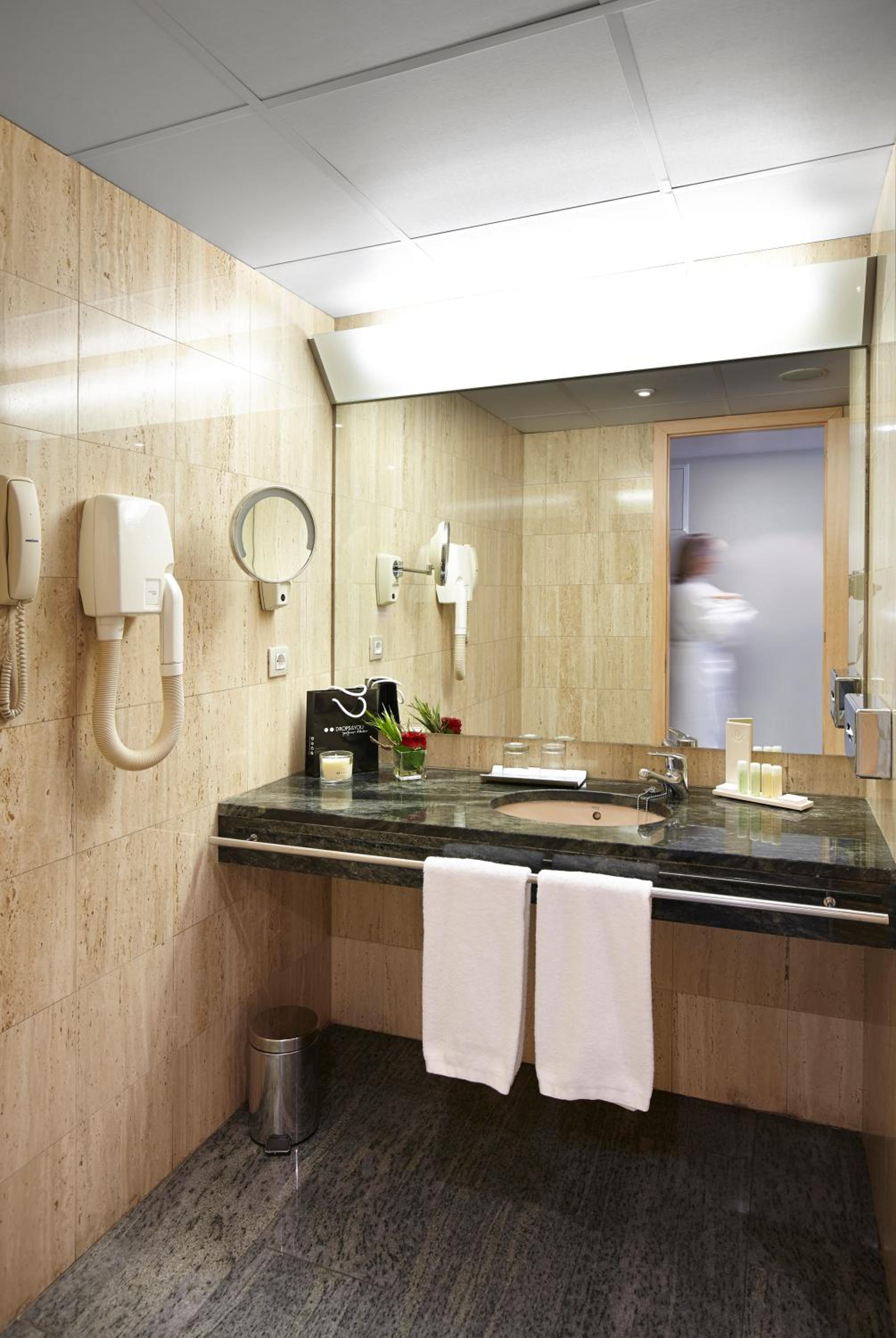 Double or Twin Room photo 3