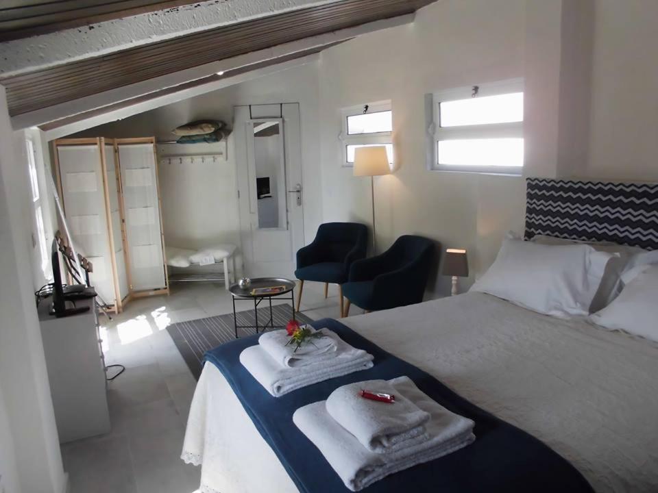 Suite with Terrace and Mountain & Ocean View - Photo 1