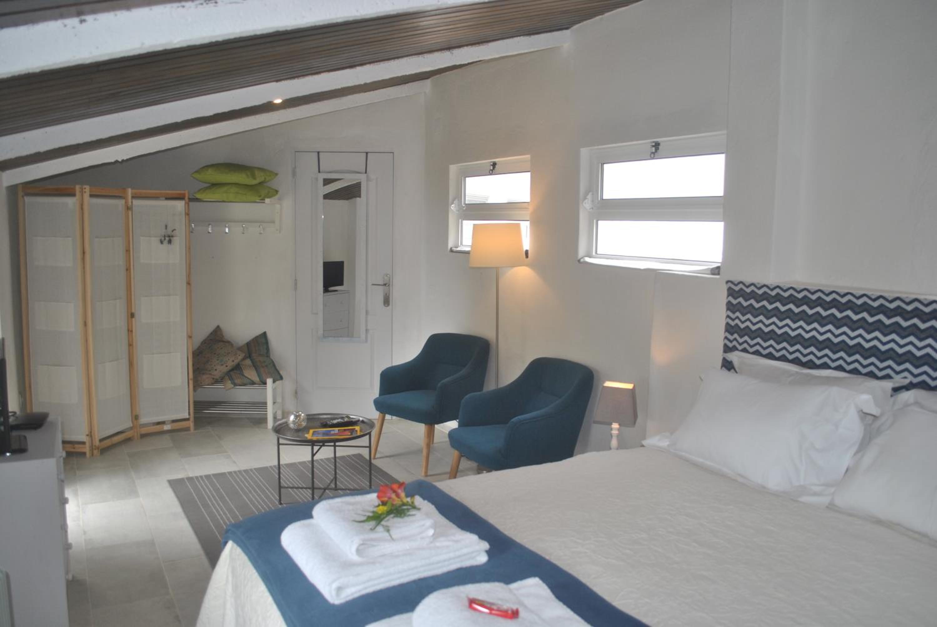 Suite with Terrace and Mountain & Ocean View - Photo 6