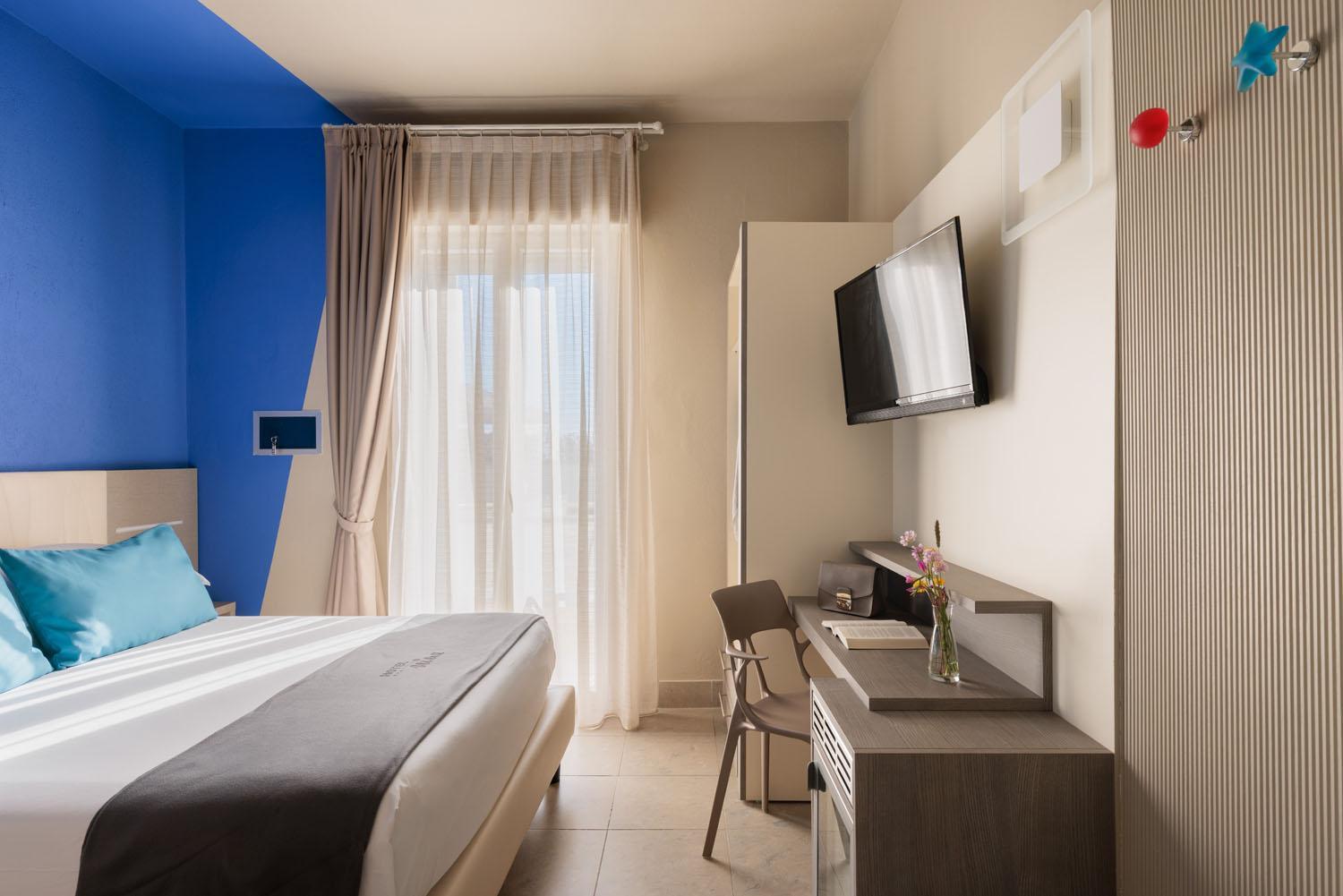 Double Room with Balcony - Photo 4