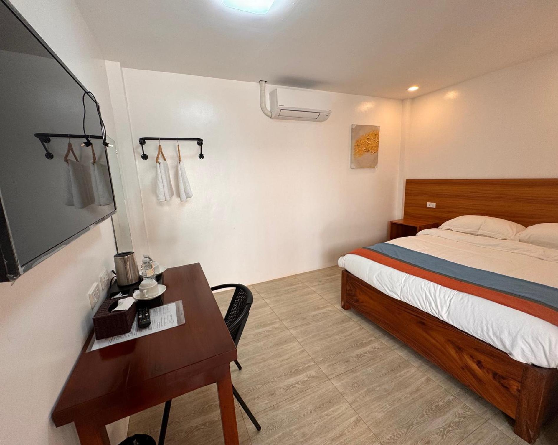 Deluxe Queen Room photo 2
