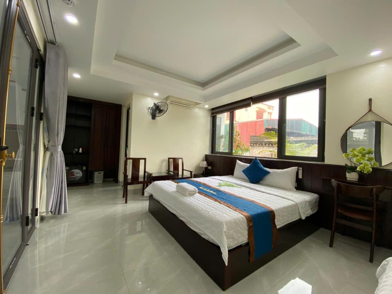 Triple Room with Pool View photo 3