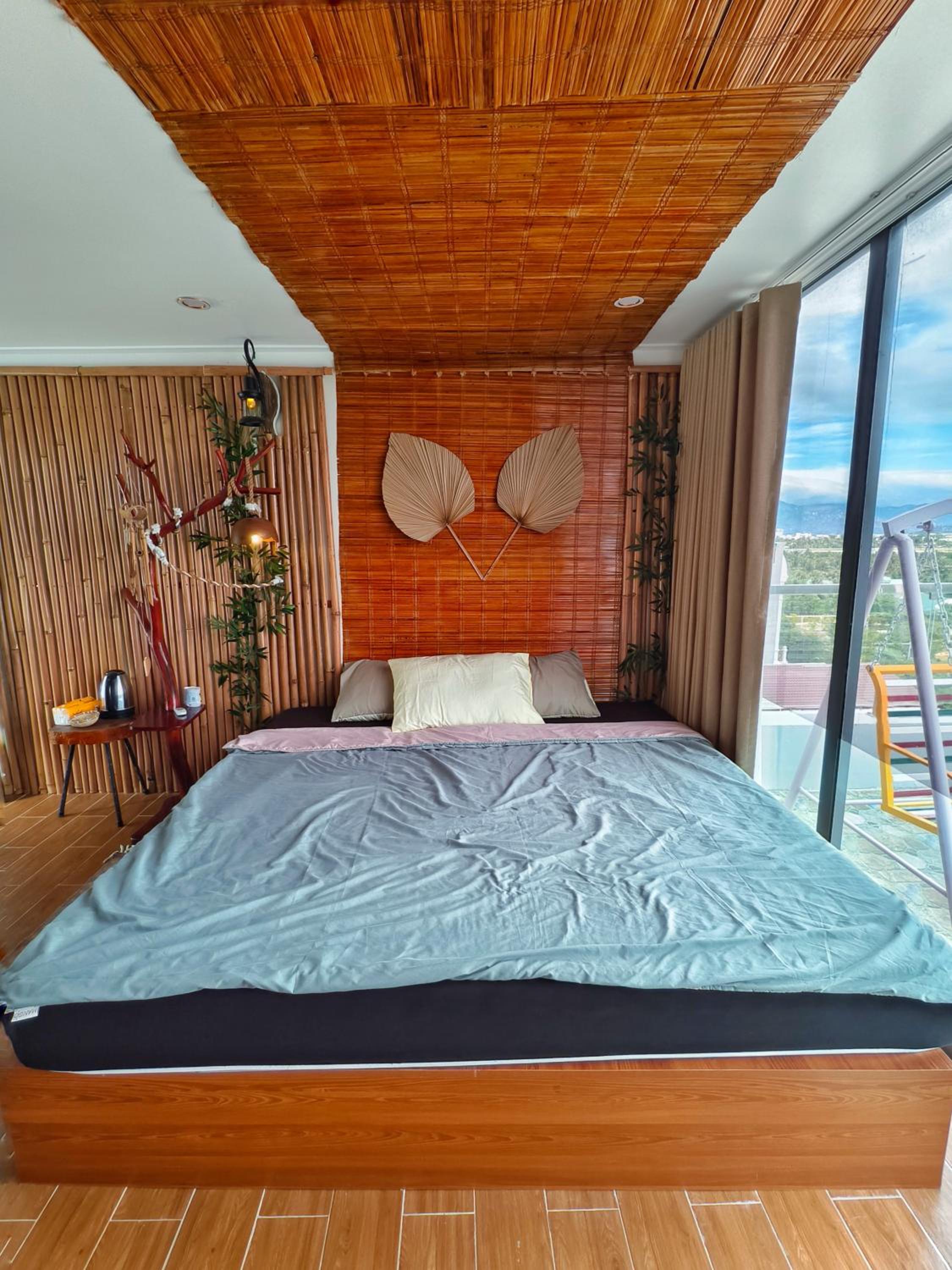 Single Room with Lake View
