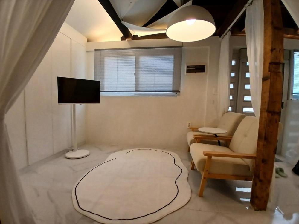 Double Room 2 photo 3