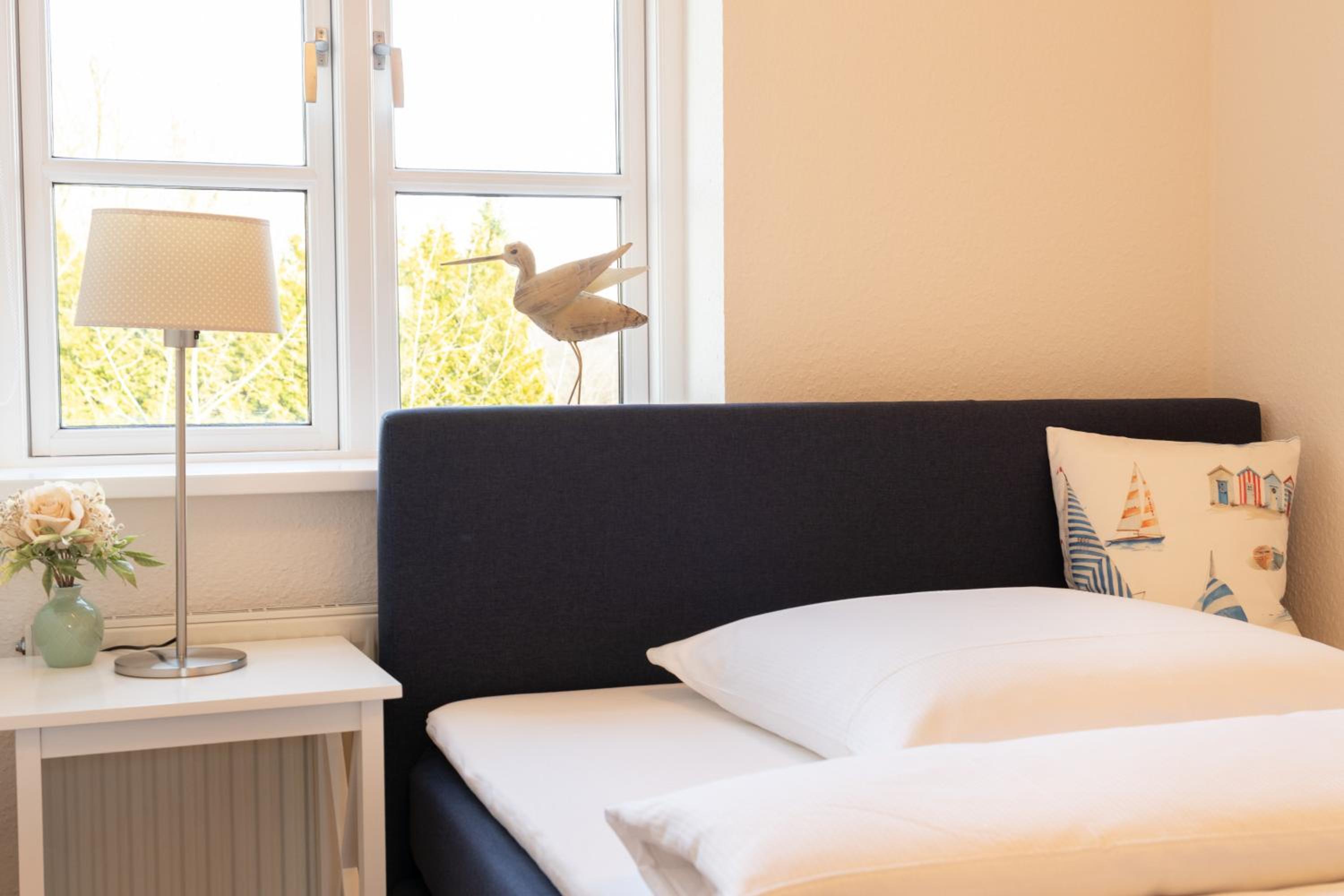 Two-Bedroom Apartment with Balcony photo 3