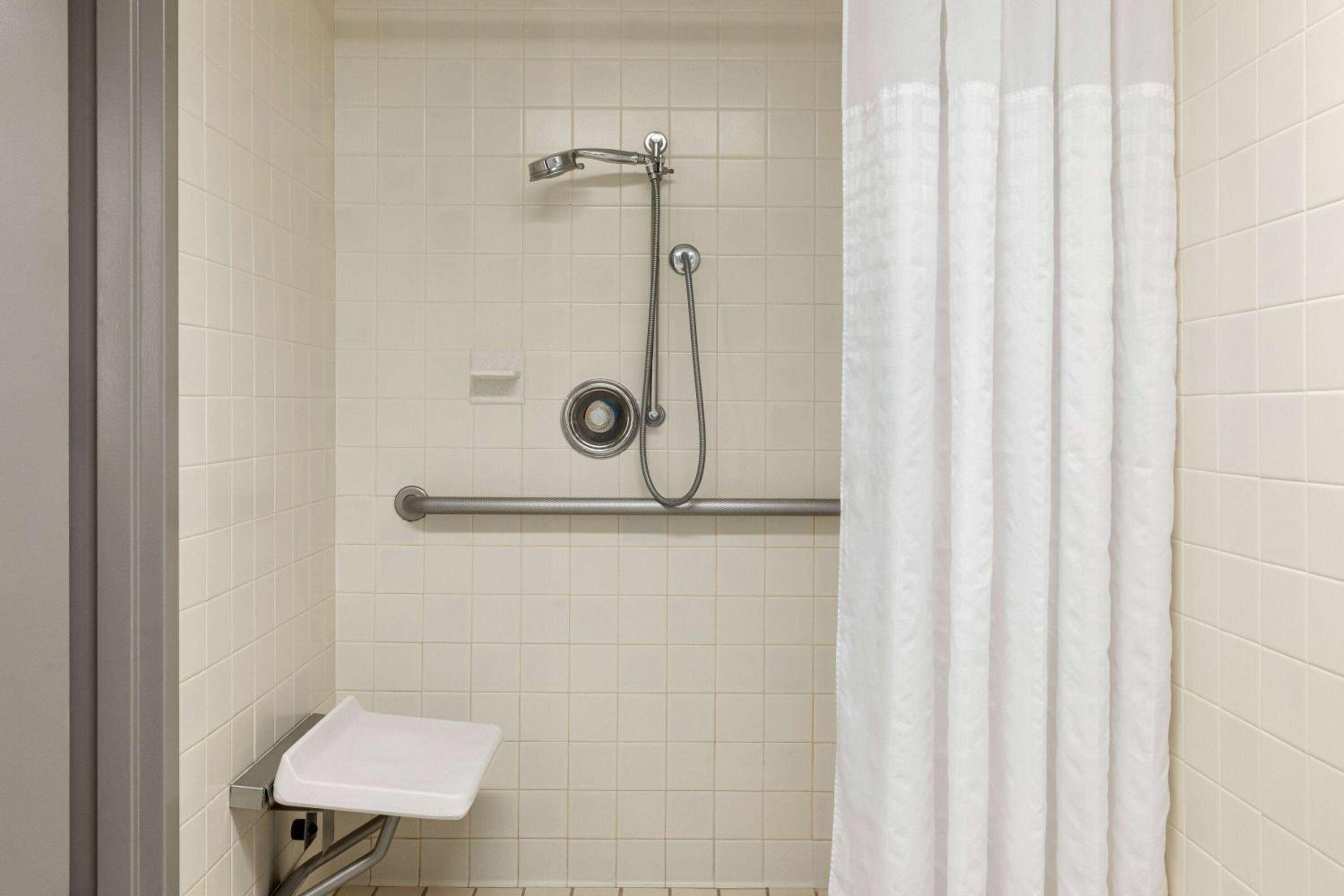 Double Room with Two Double Beds and Roll-in Shower - Mobility Access/Non-Smoking photo 1