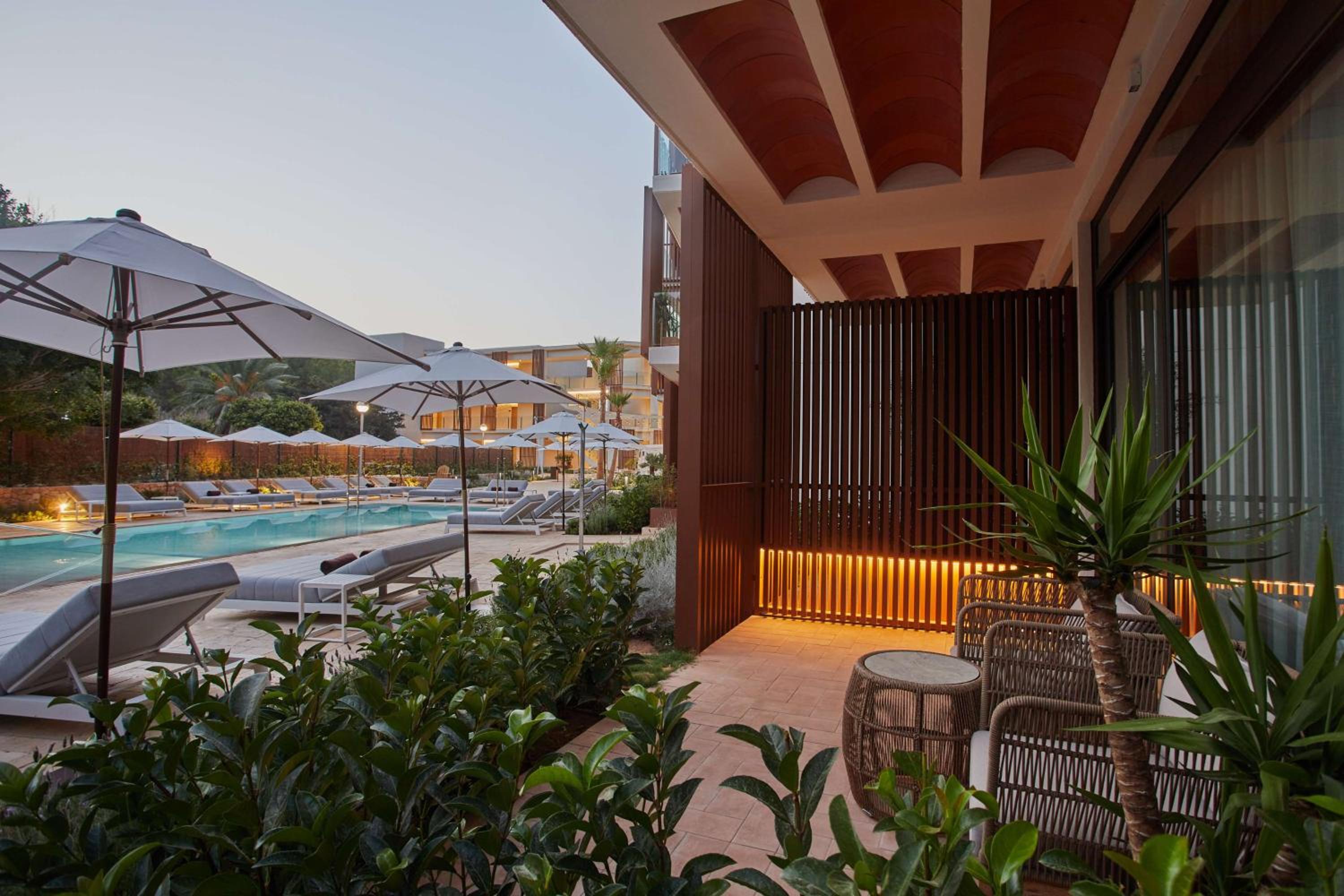 The Club King Room with Pool View