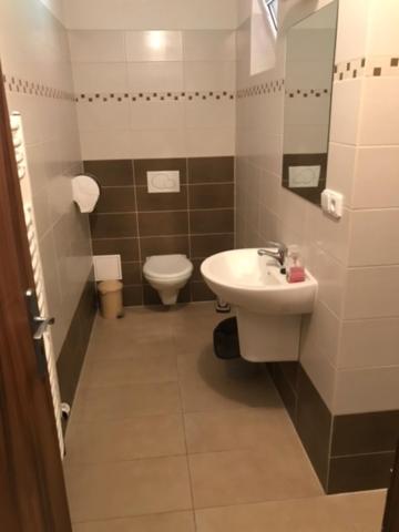 Double or Twin Room with Private Bathroom photo 1