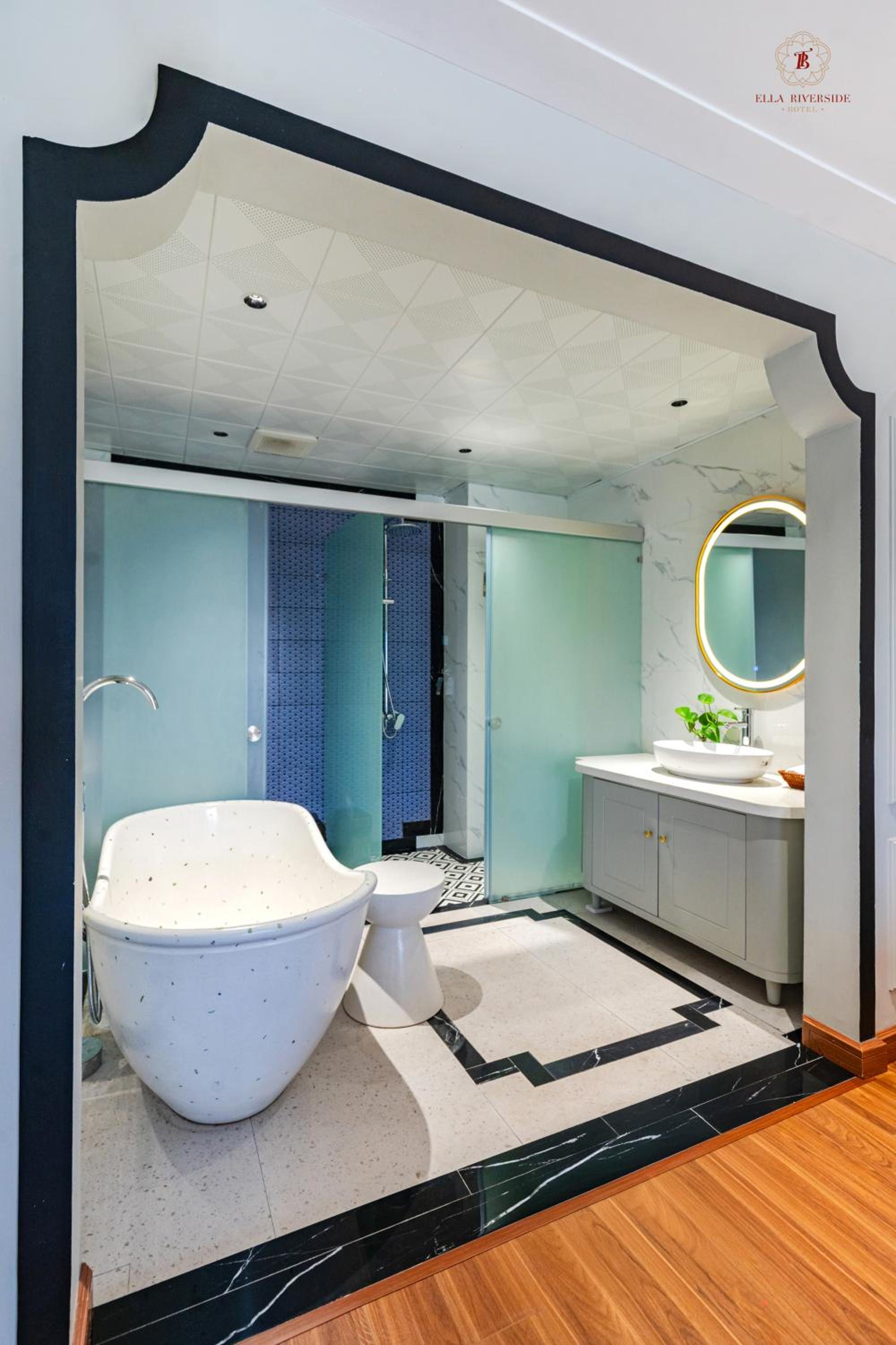 King Suite photo 2