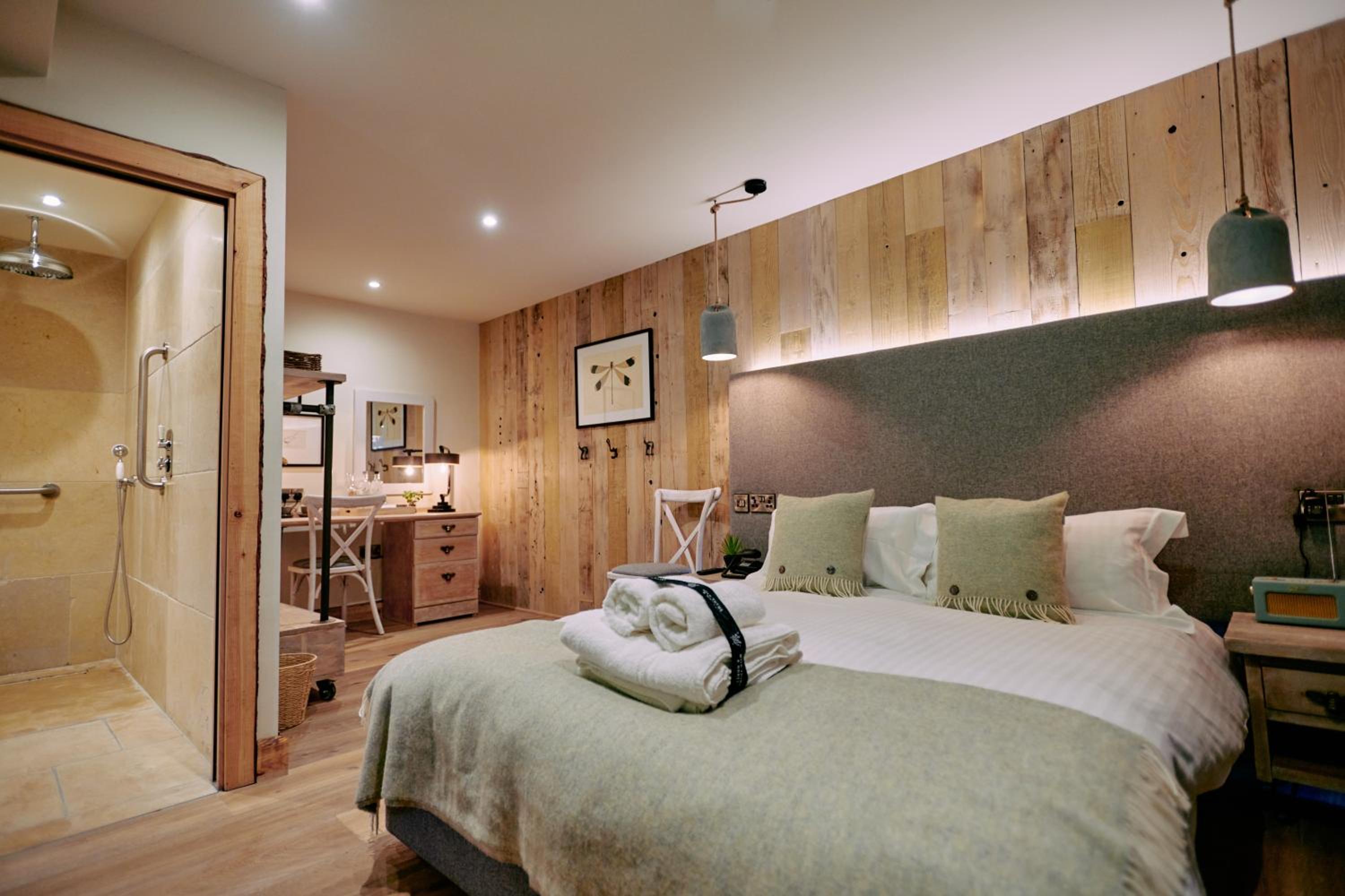 Queen Room - Disability Access photo 3