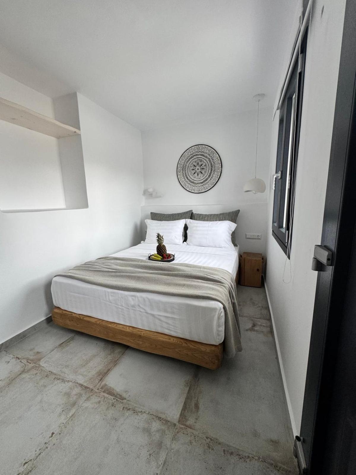 Studio Apartment photo 3