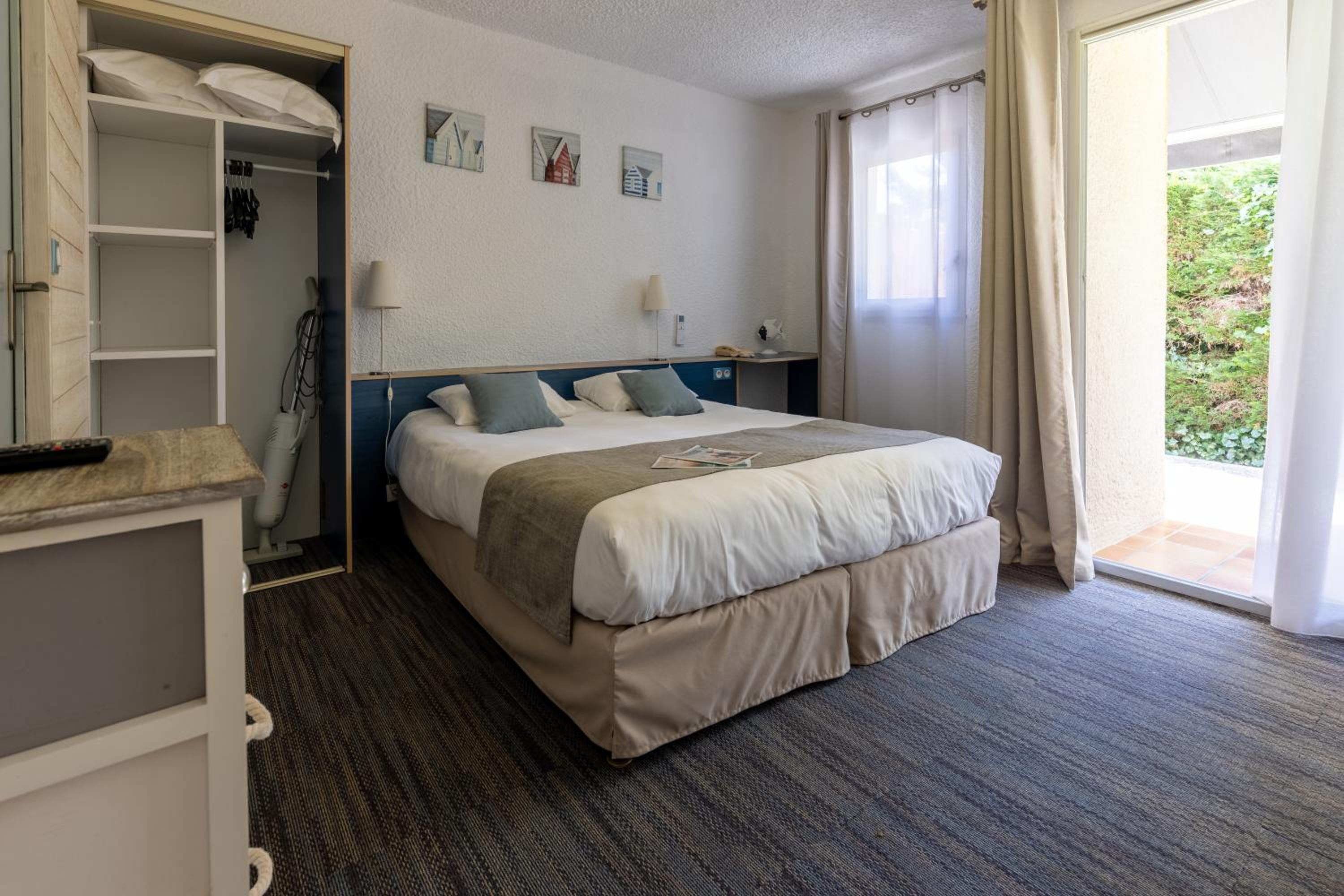 Double Room with Kitchenette photo 2