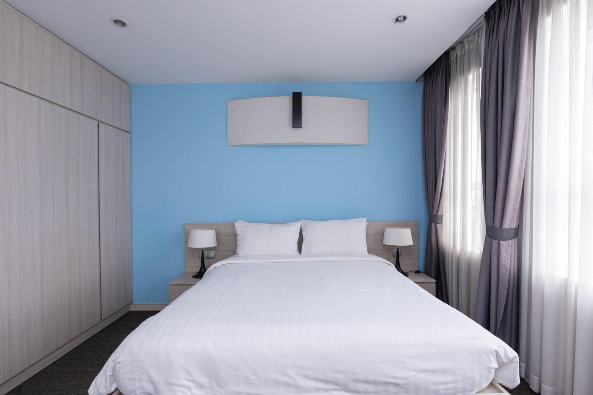 Two-Bedroom Apartment with City View photo 3