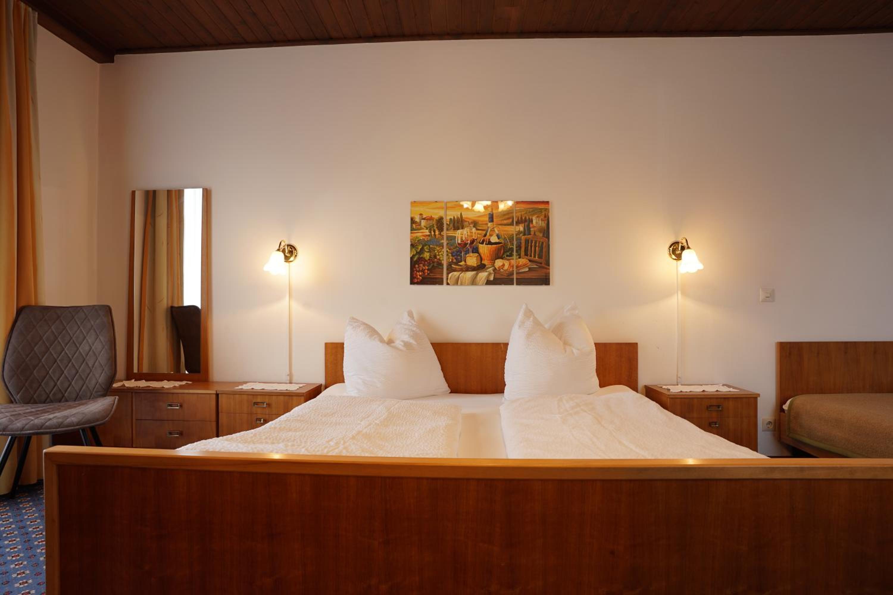 Standard Triple Room photo 2