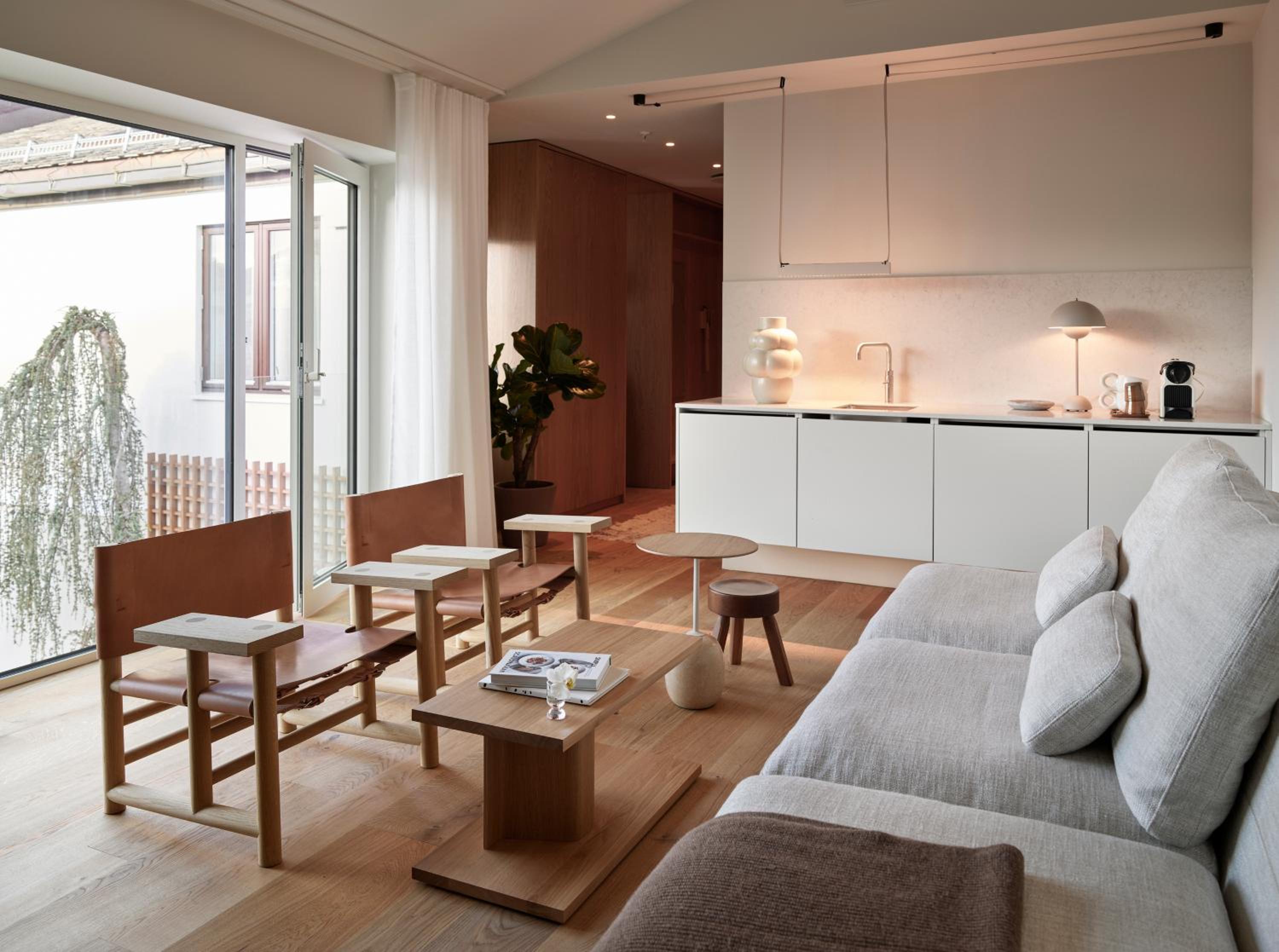 The Apartment - Photo 2