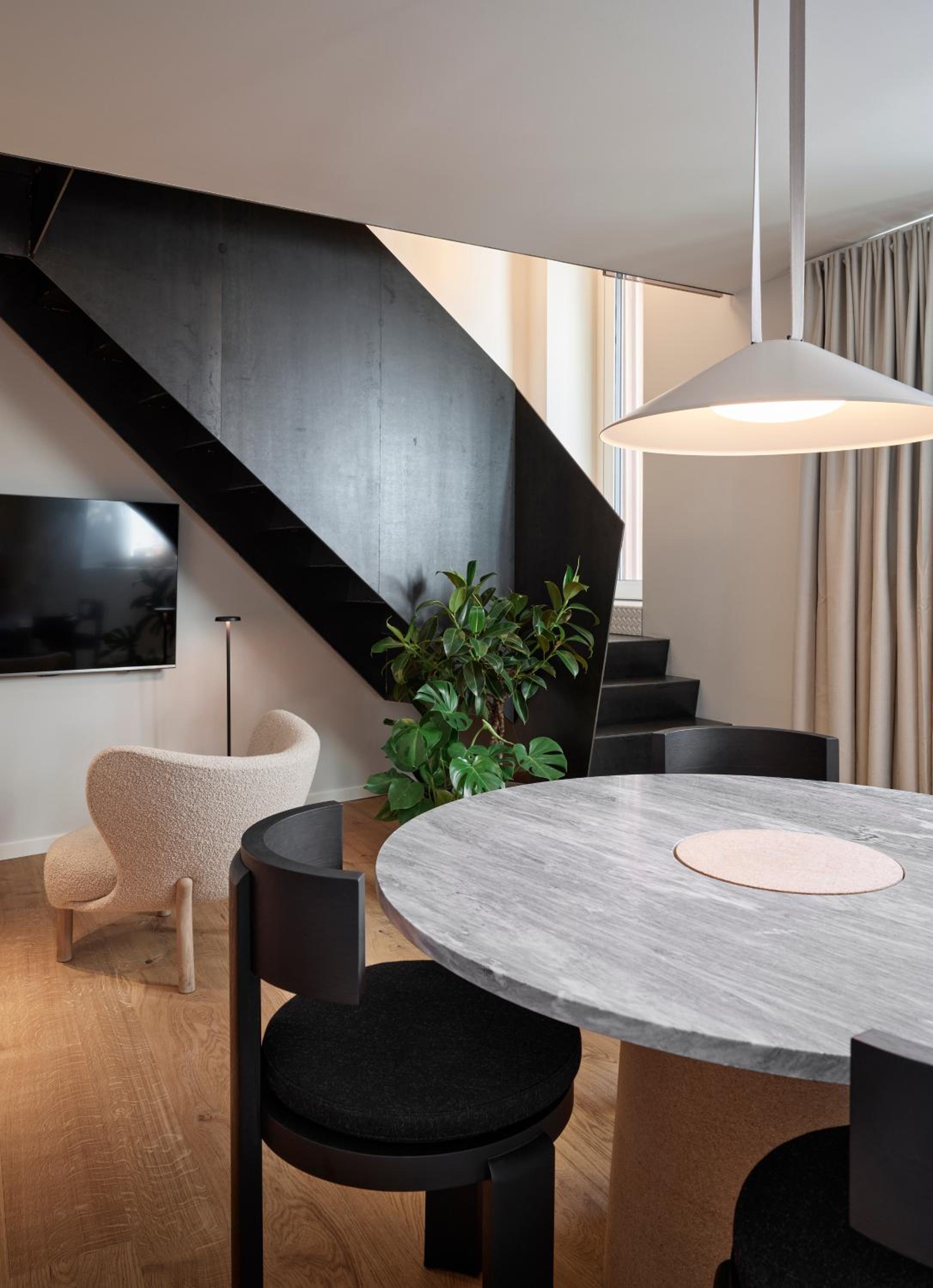 The Apartment - Photo 1