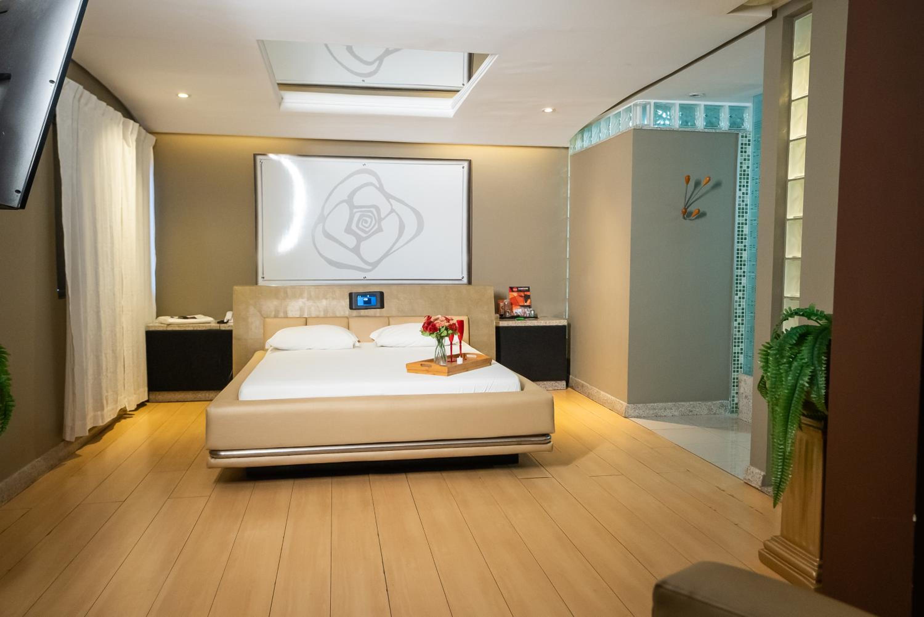 Suite with Private Pool - Photo 3