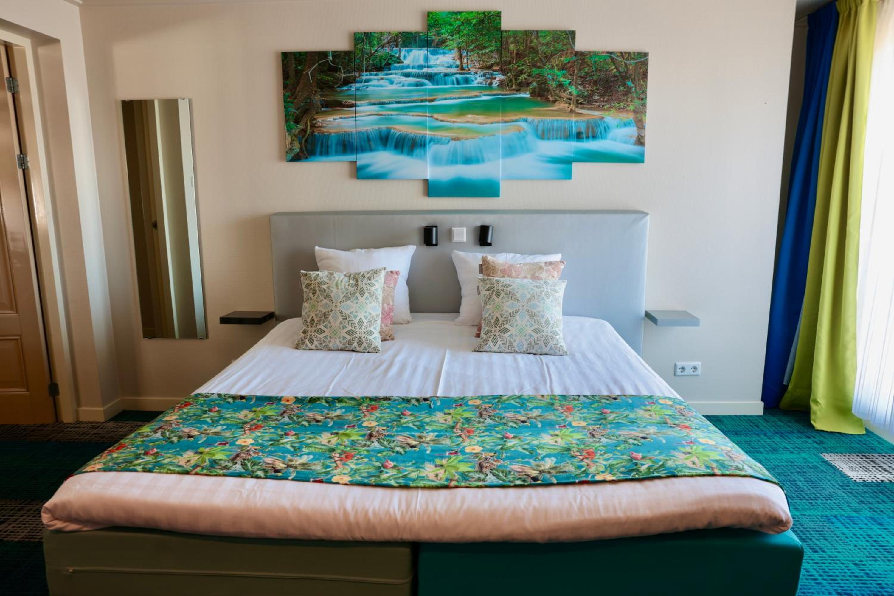 Deluxe Double or Twin Room photo 3
