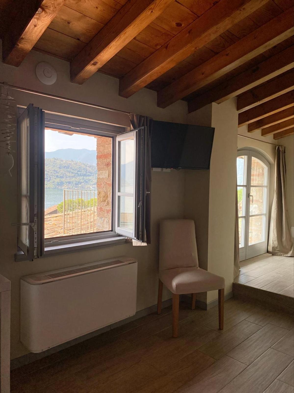 Suite with Lake View
