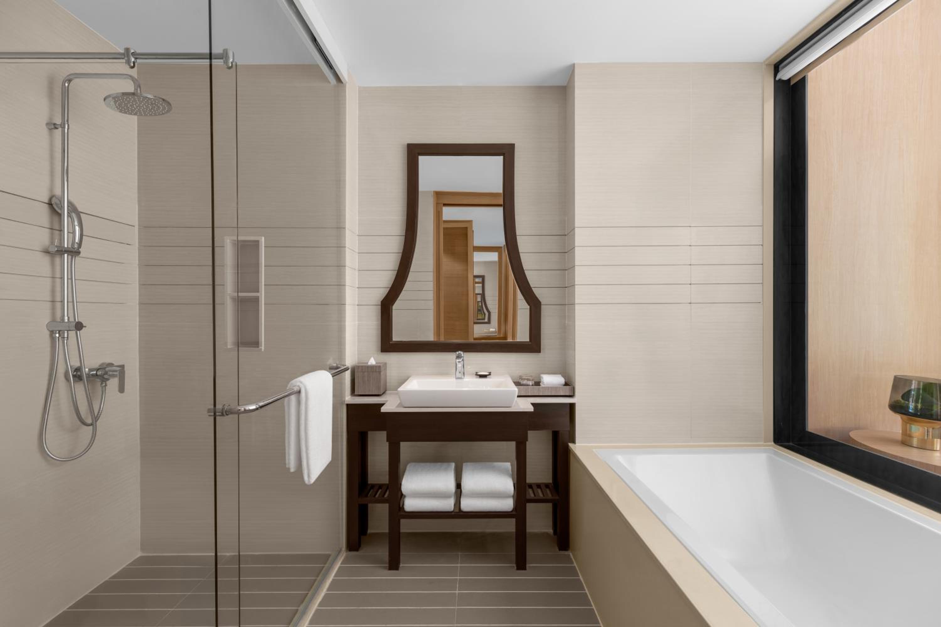 Two Bedroom Family Suite - Photo 4